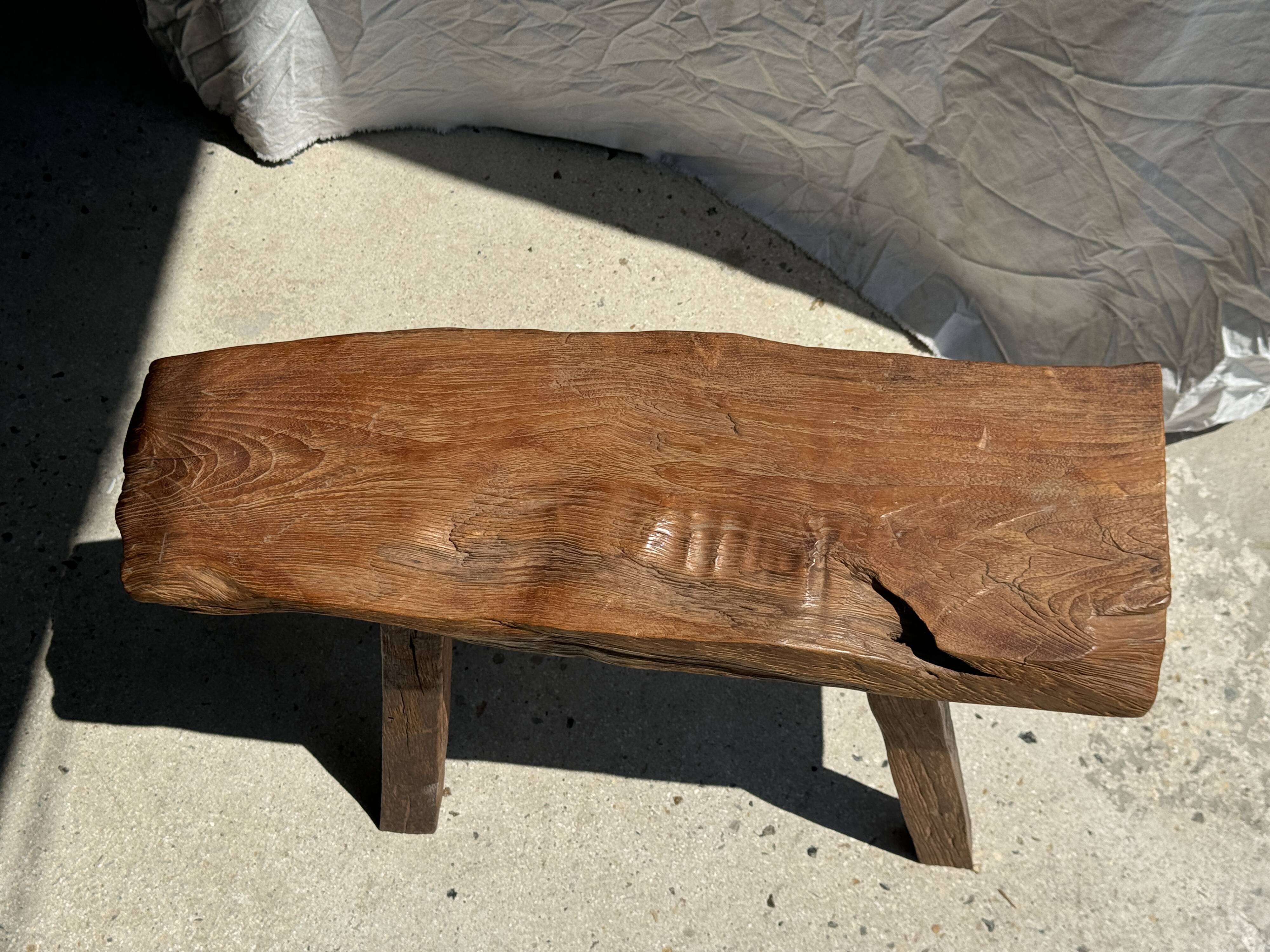 Small organic bench in upcycled Asian teak quadripod - Sungai