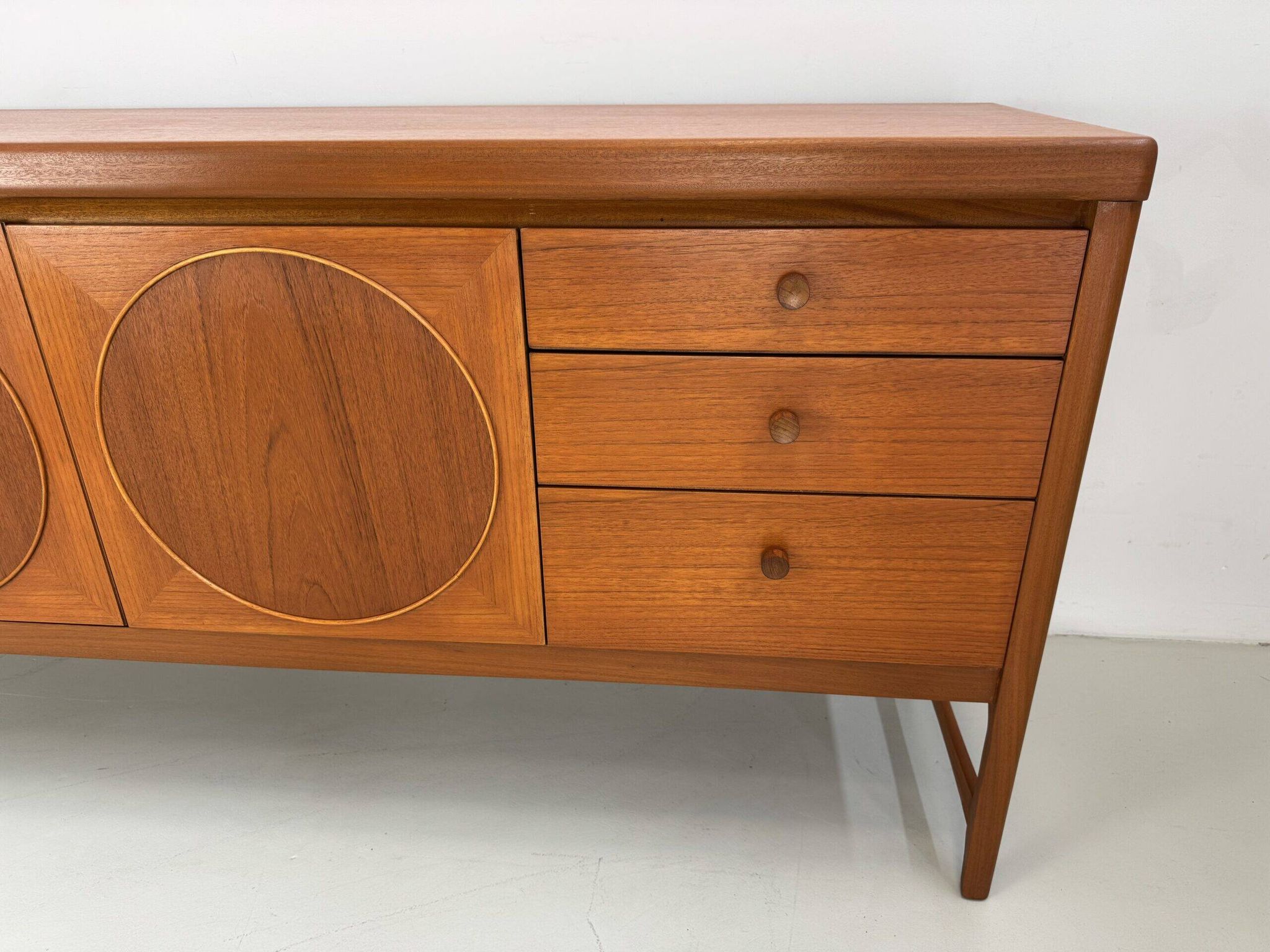 Buffet vintage Nathan Circle.