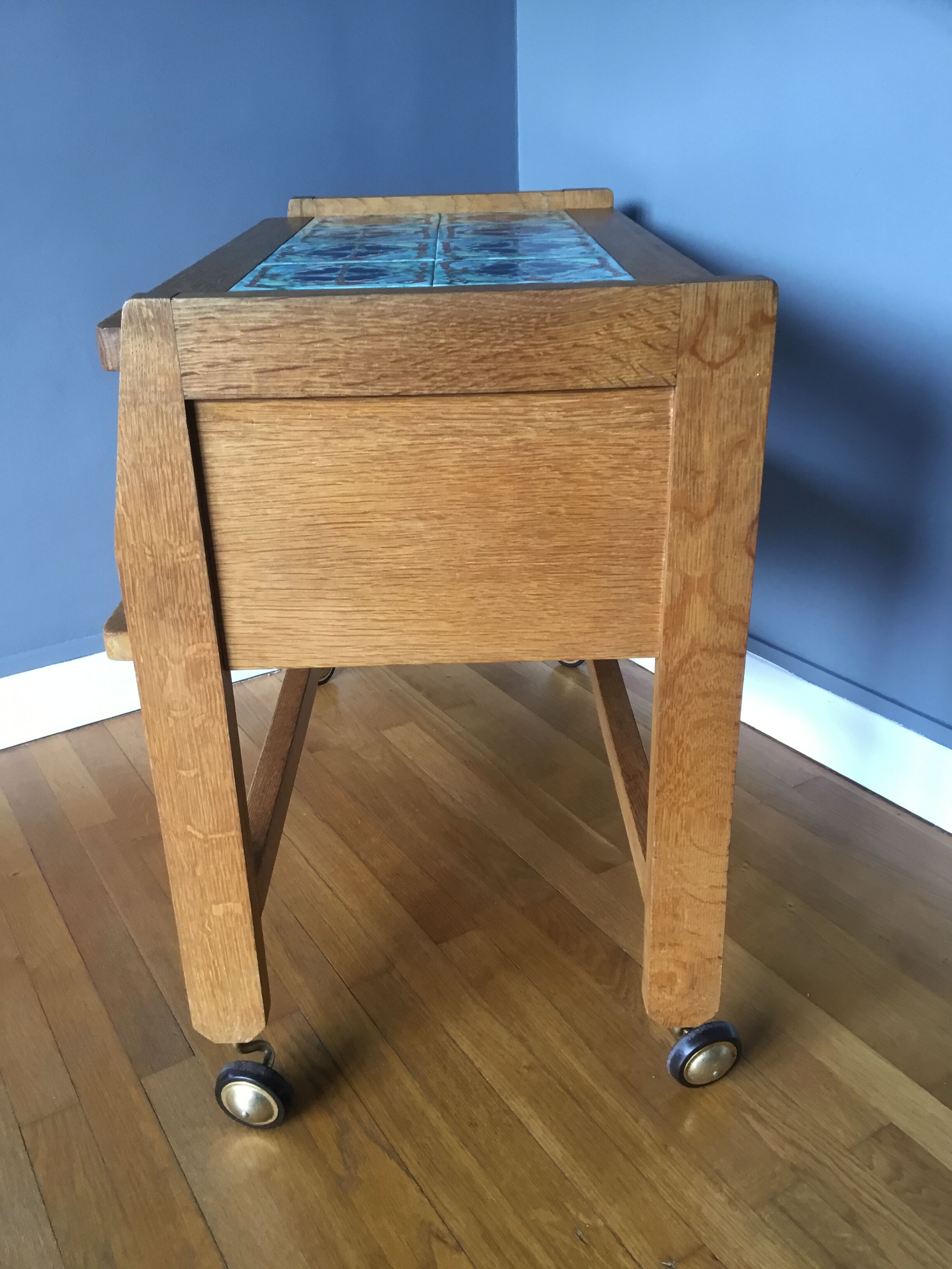 Table by Guillerme and Chambron