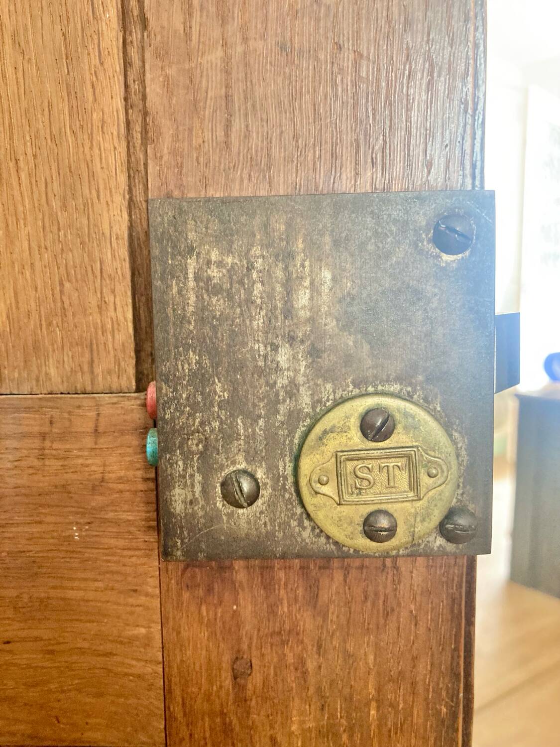 Parisian wardrobe in solid oak