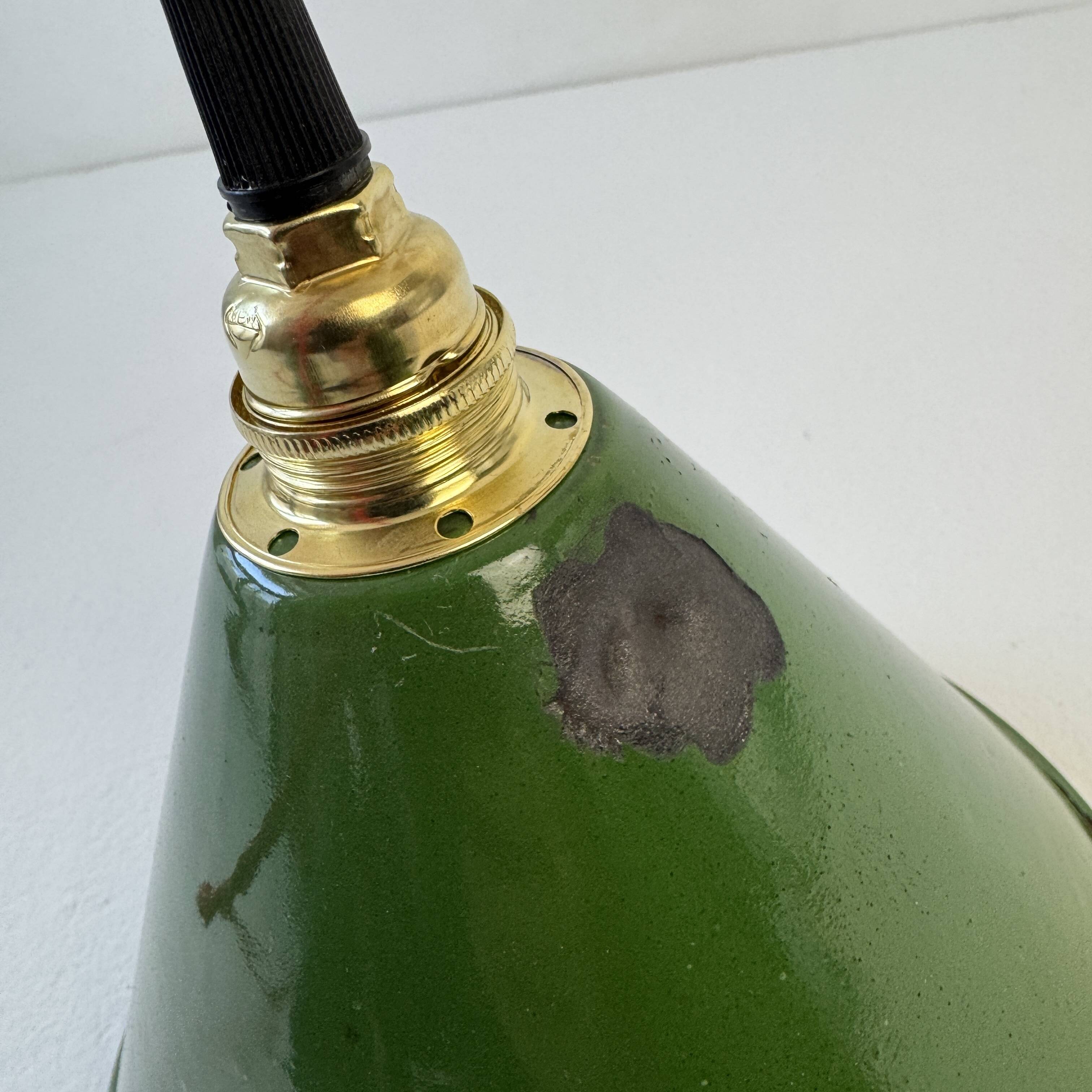 Set of 2 green conical workshop suspensions