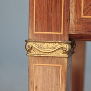 Bureau de style Louis XVI plaqué acajou