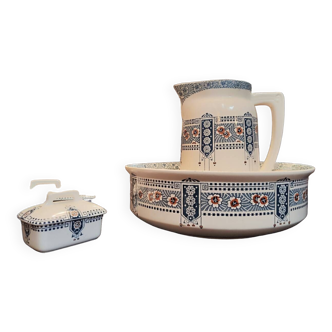 Earthenware toilet service