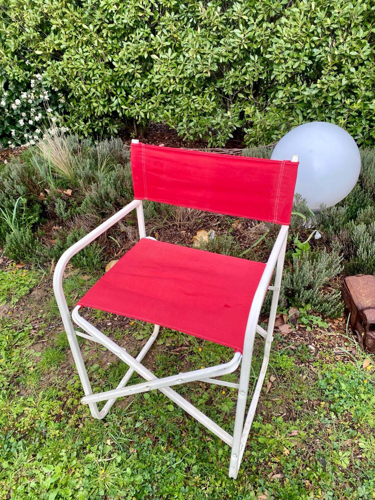 Vintage red folding chair
