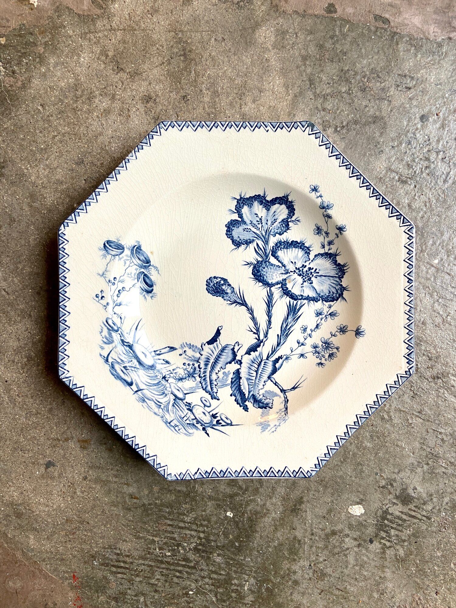 Octagonal hollow plate in white and blue iron earth, "Indiana" service