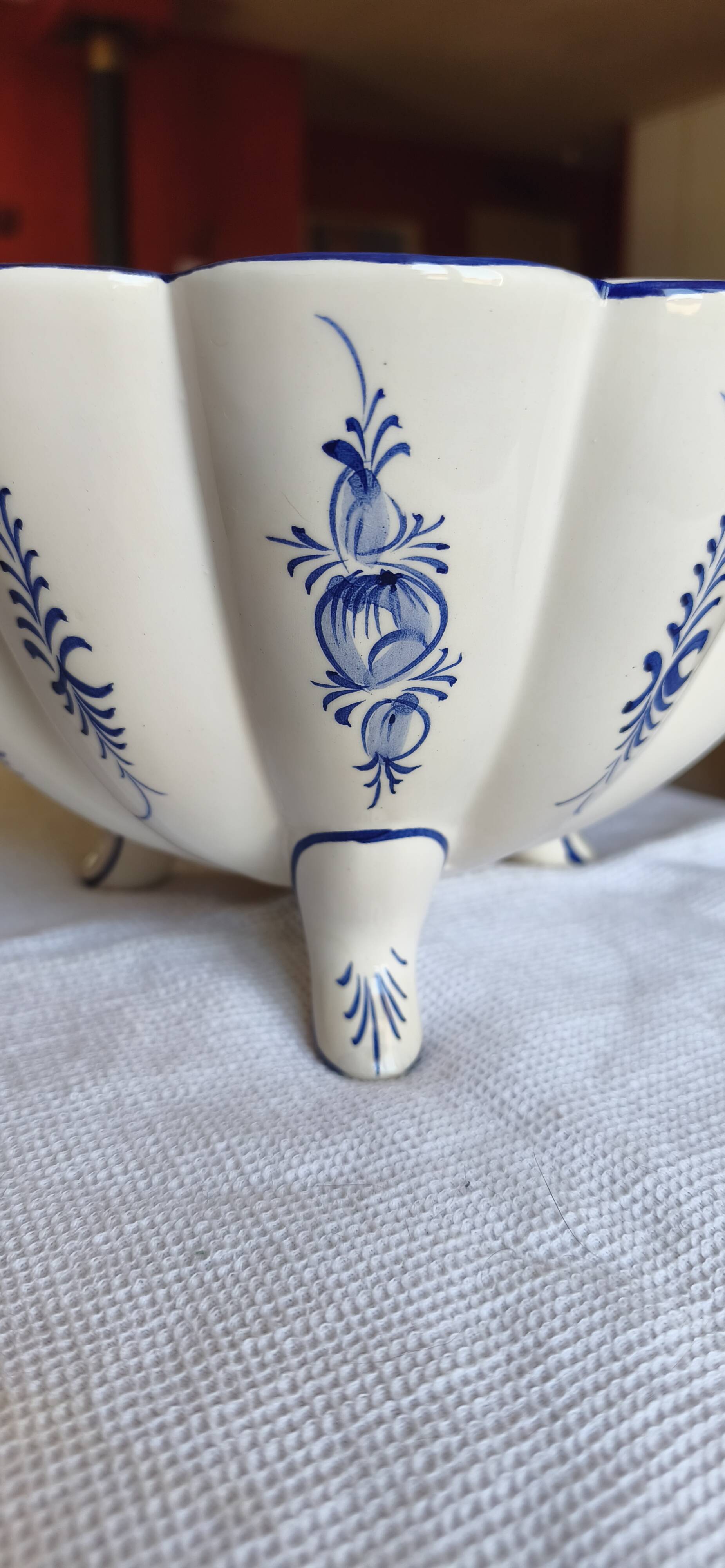 PORTUGUESE PORCELAIN / HAND-PAINTED BOWL AND FOOTED DISH