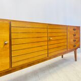 Buffet milieu de siècle