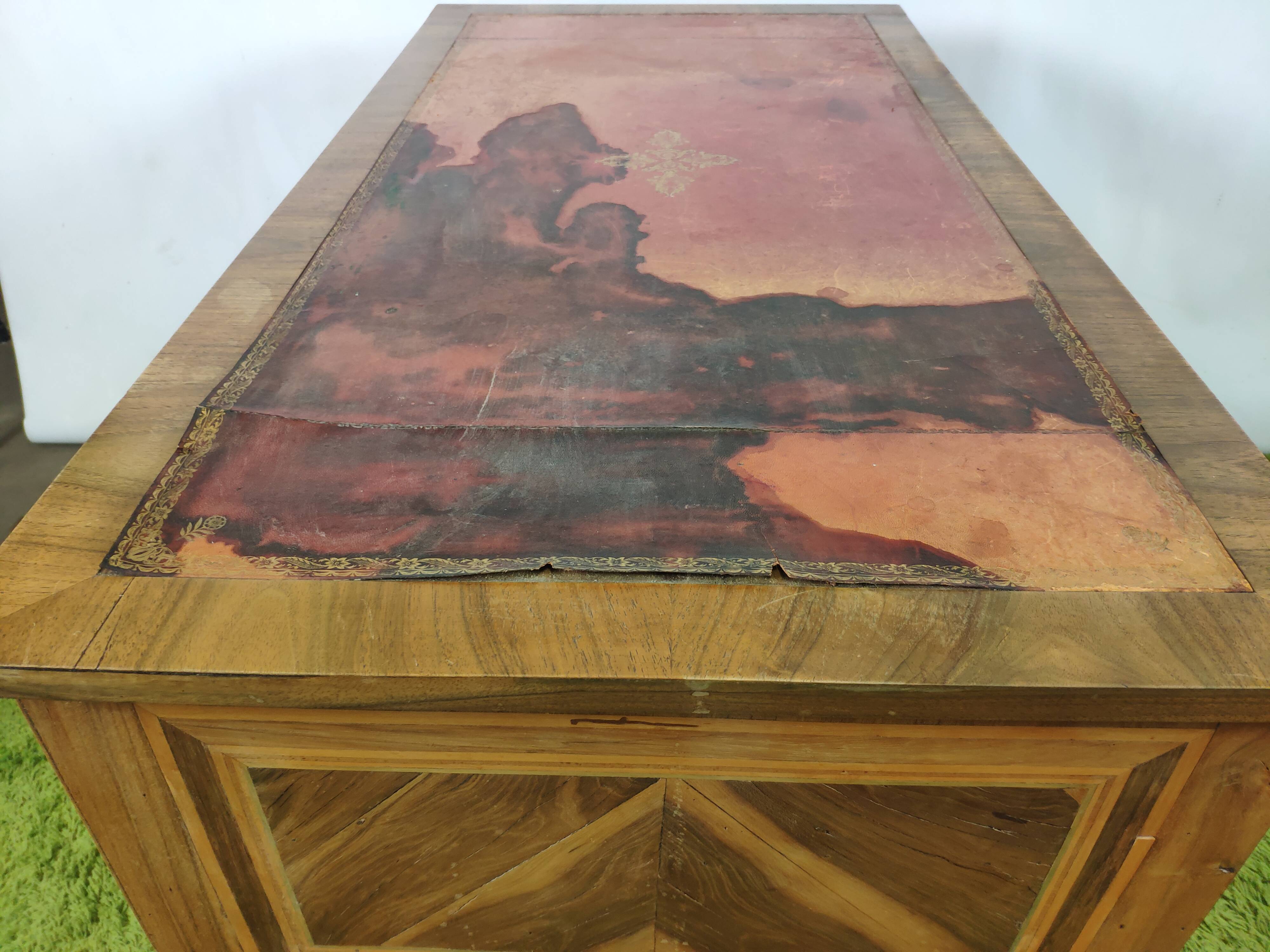 Louis XVI office desk