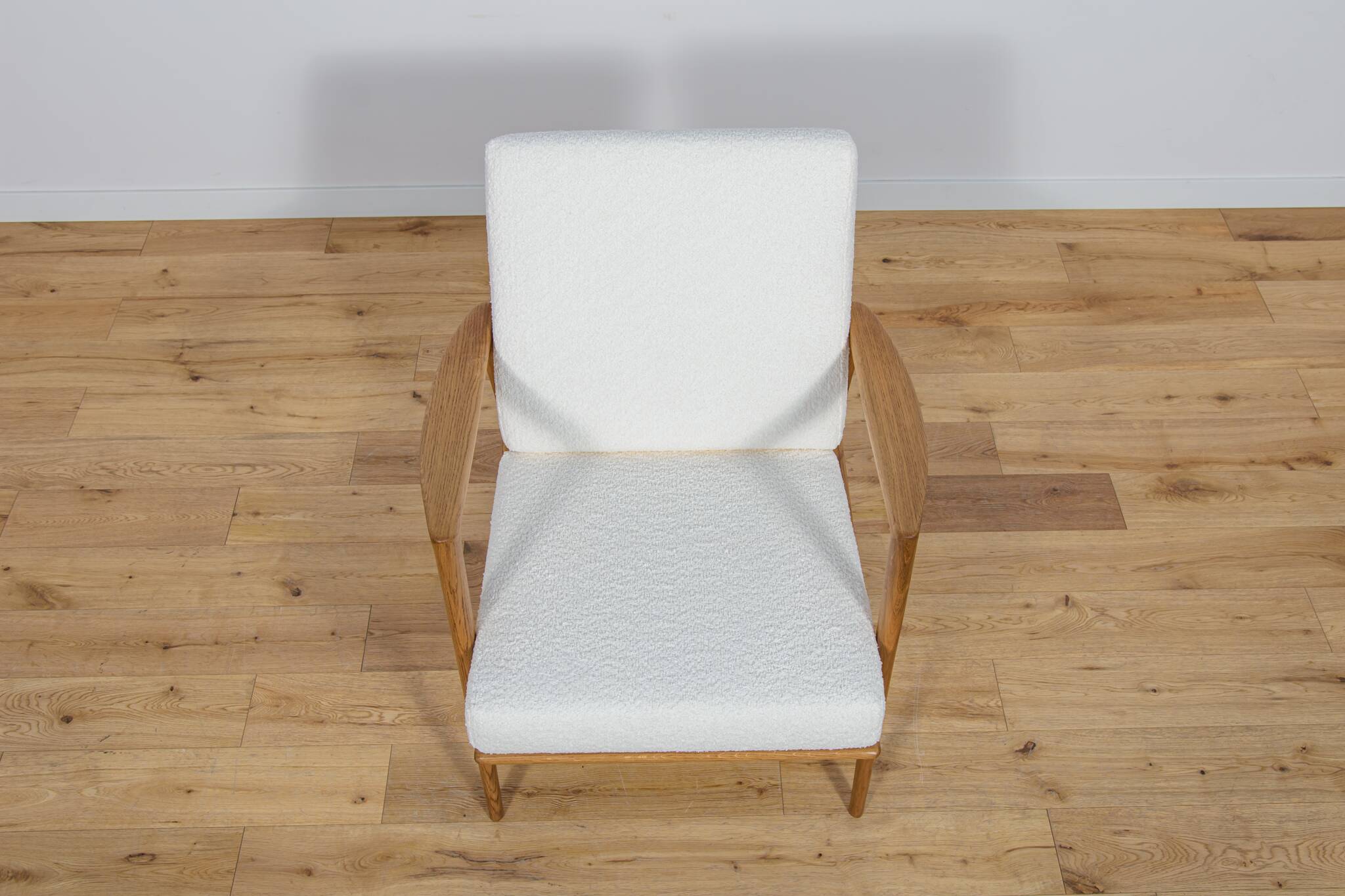 Model 300-139 Armchair from Swarzędz Factory, 1960s