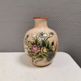 Italian vase from the 70s, in a delicate pink color with floral decoration.