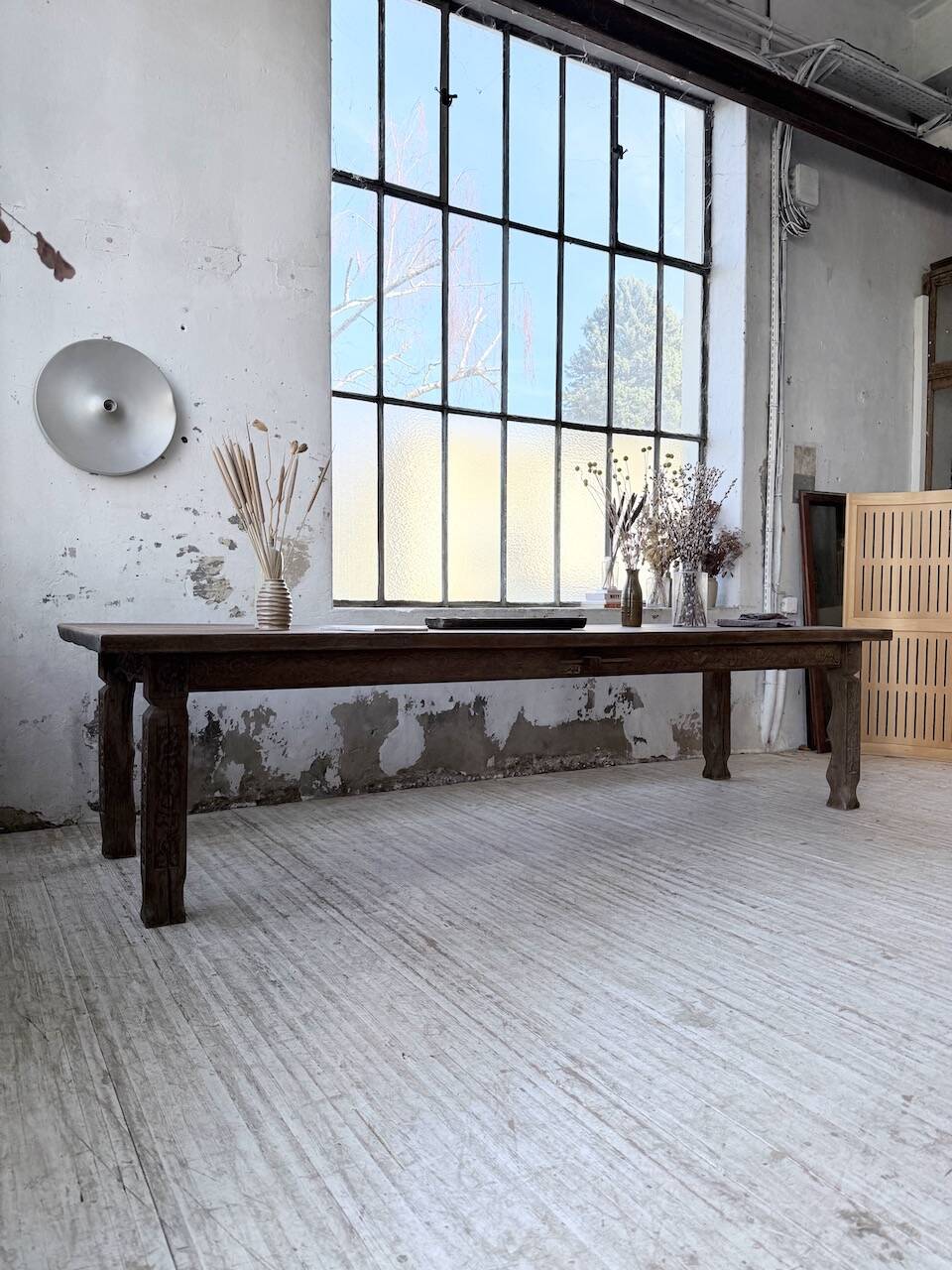 XL farmhouse table in solid oak, brutalist style, 20th century.