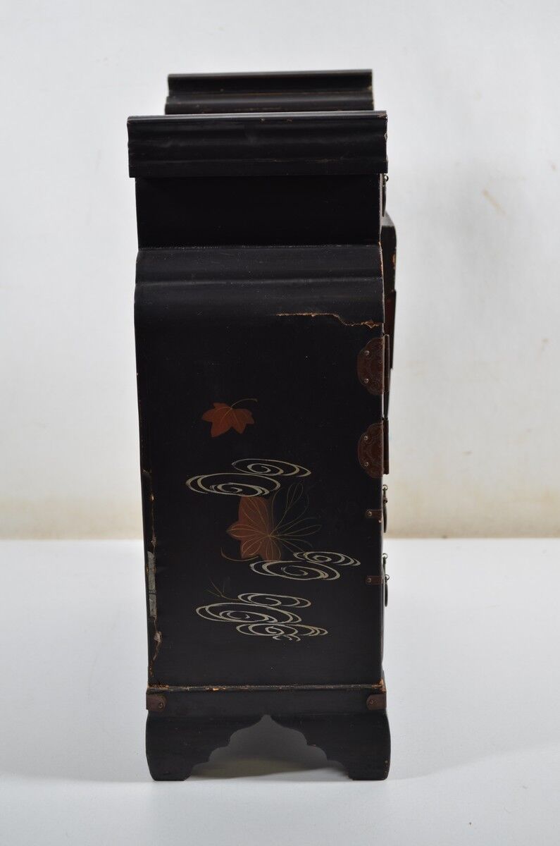 Box Japan early twentieth century