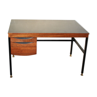 Bureau en formica