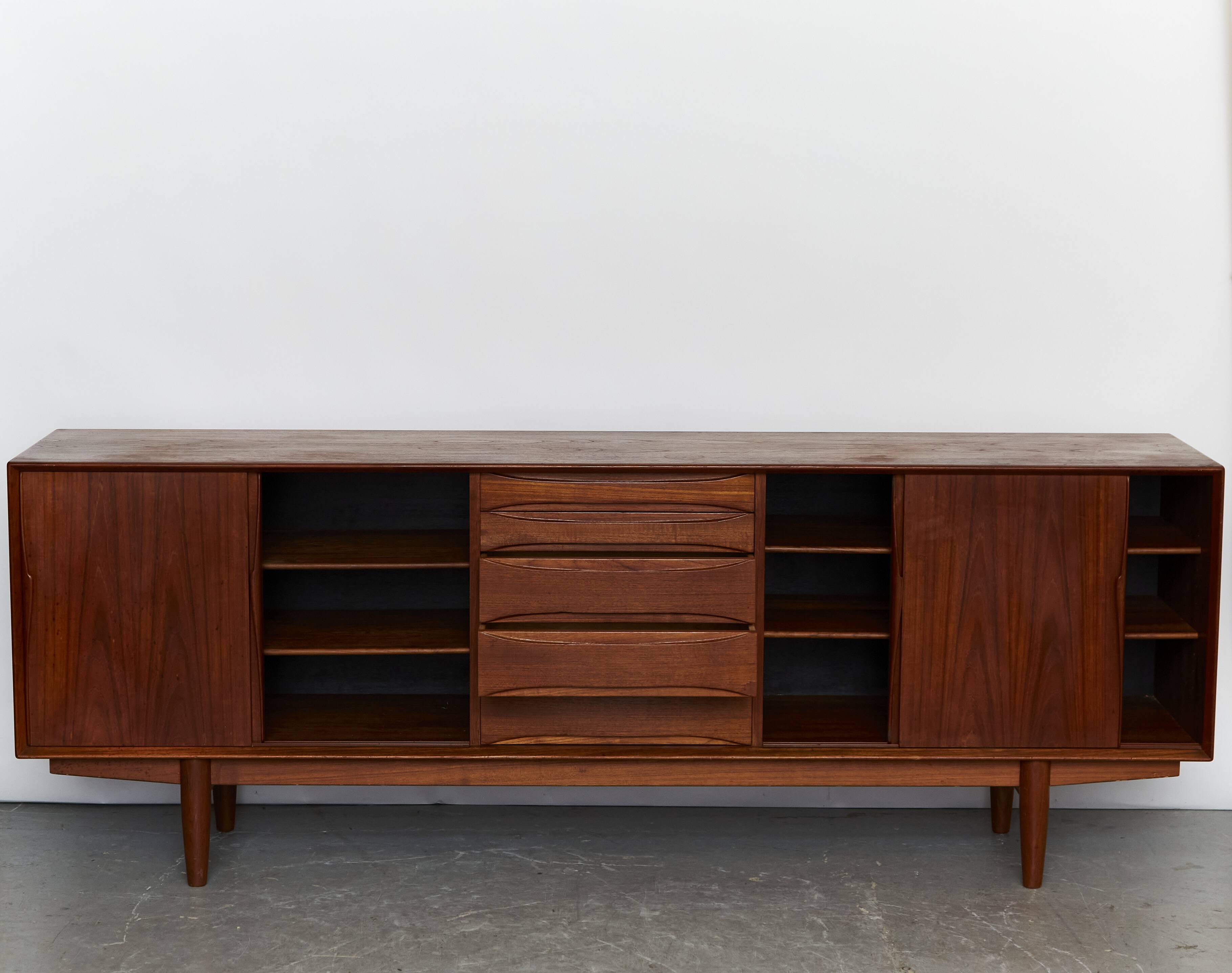 Arne Vodder Sideboard No.7738 for Skovby/Dyrlund