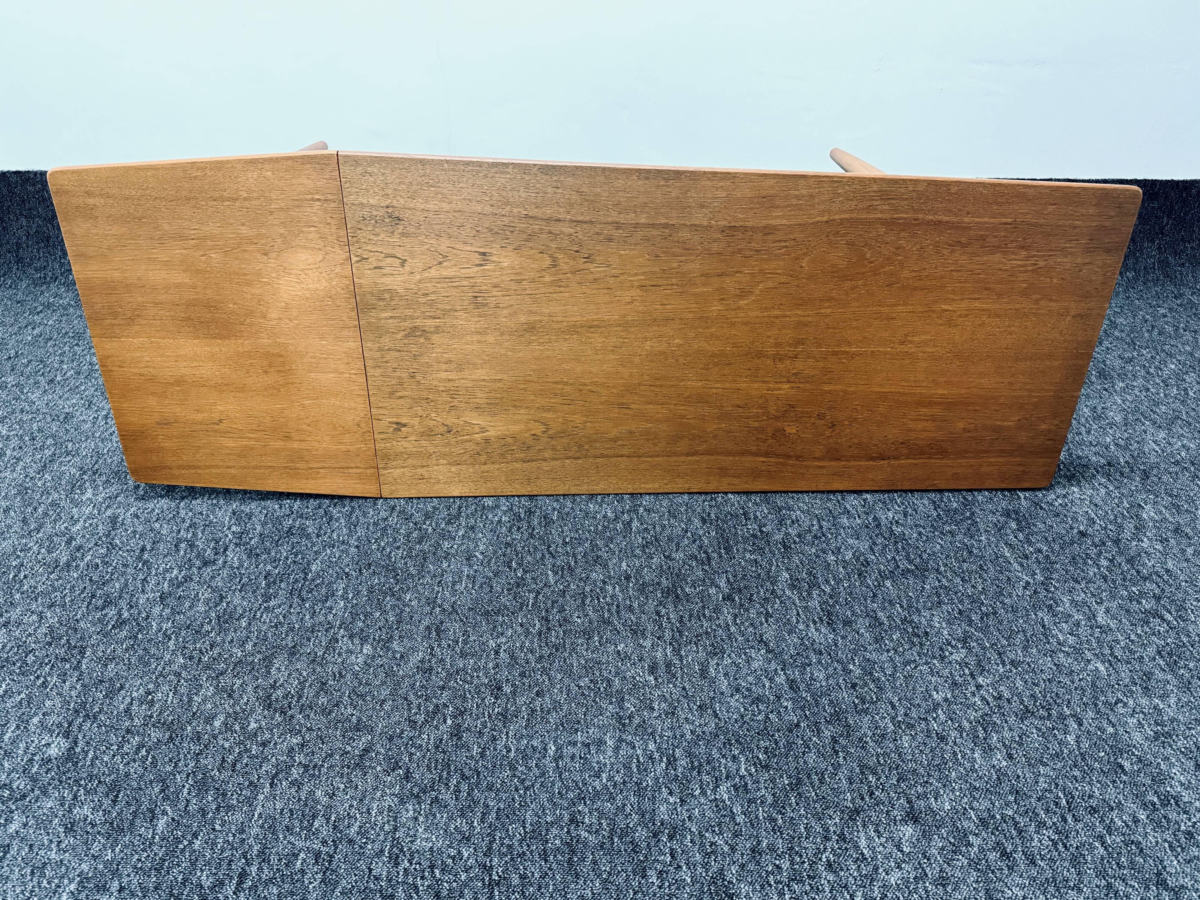 Table basse danoise en teck par Arne Vodder