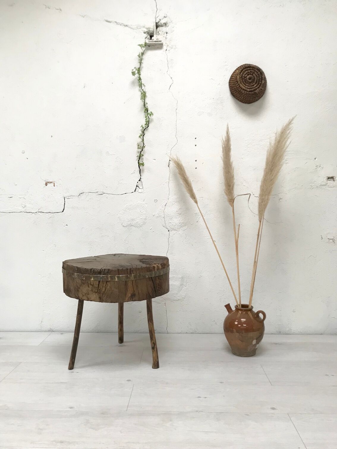 Primitive raw wood bill