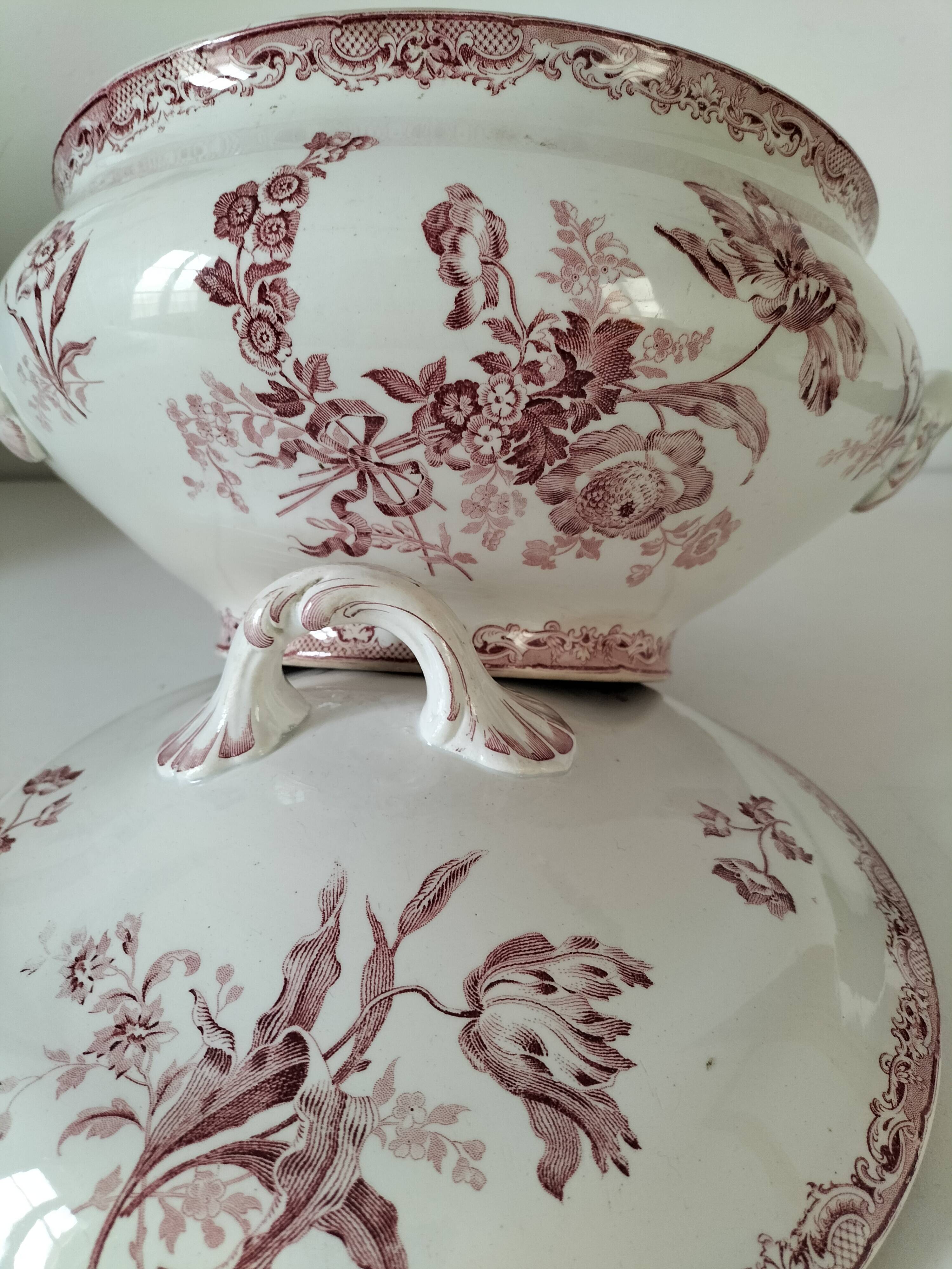 Ironstone soup tureen Sarreguemines Fontanges model (circa 1880–1900),
