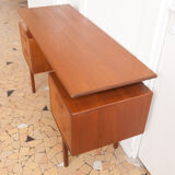 Office feet spindles by Gplan