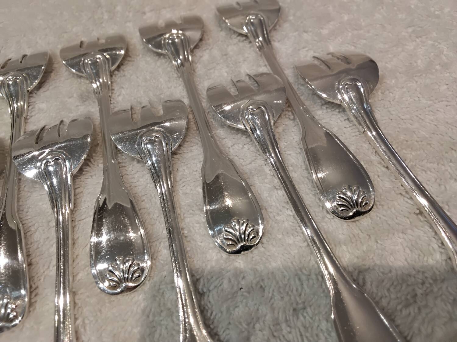 10 silver-plated oyster forks by Ravinet Denfert, shell-shaped goldsmith