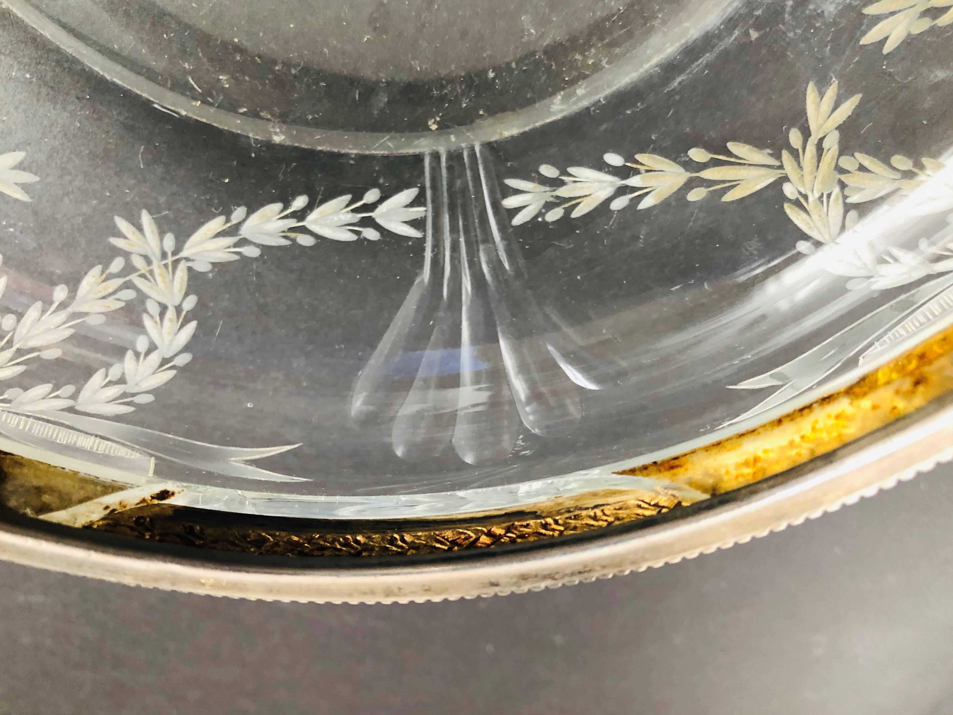 Empty cup engraved glass pockets