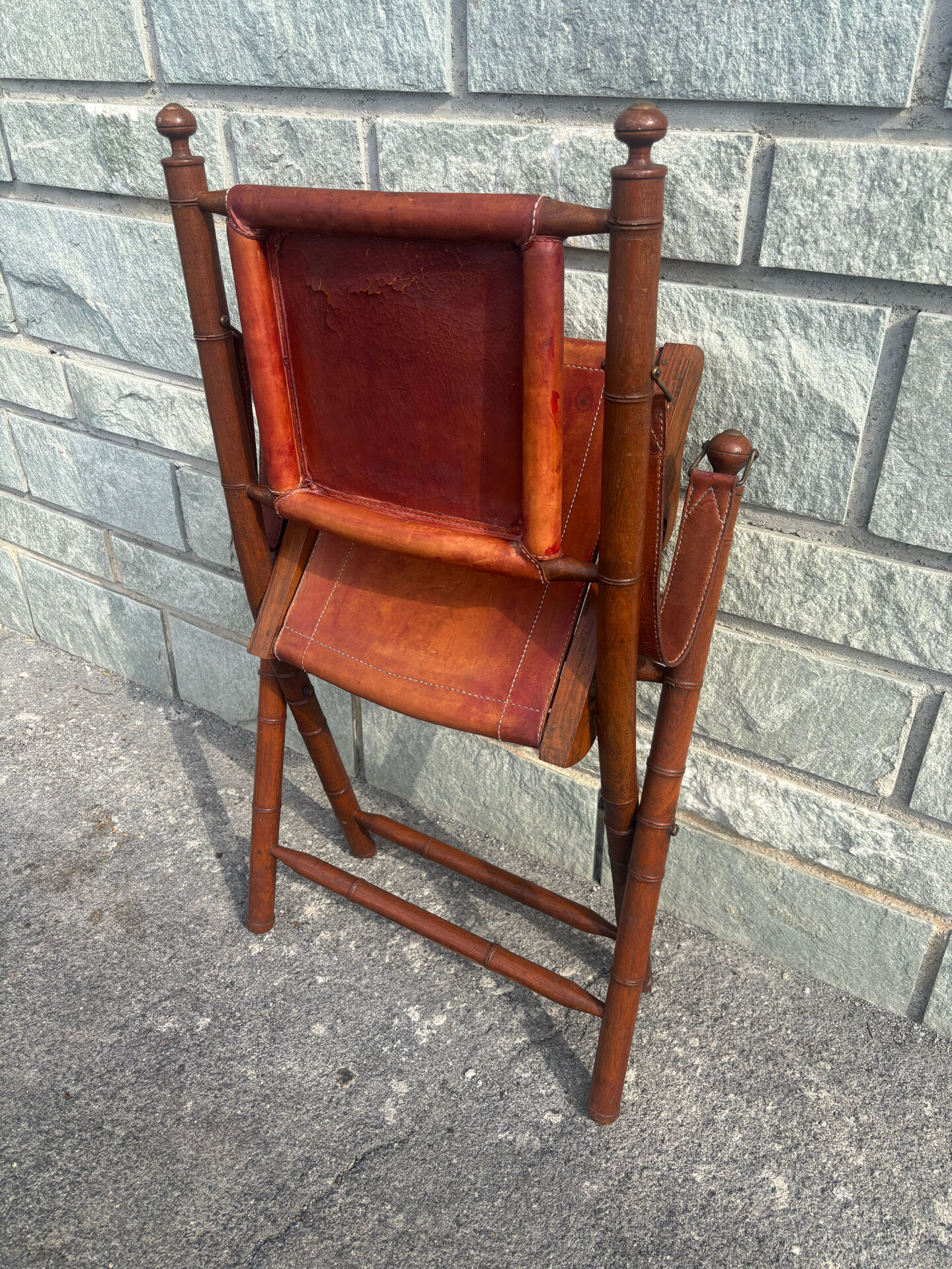 Vintage Safari Armchair in Cognac Leather and Turned Wood – 1940s/50s