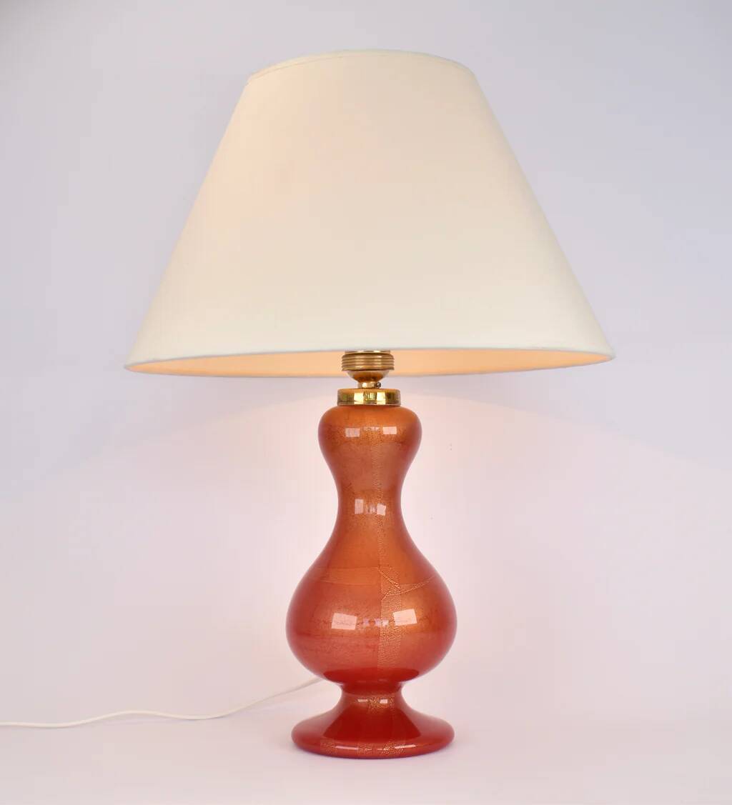 Lampe de table en verre Murano rouge et or, milieu du siècle