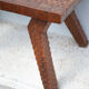 Table basse bois sculpté, table bois martelé, table d'appoint, table de salon, table vintage