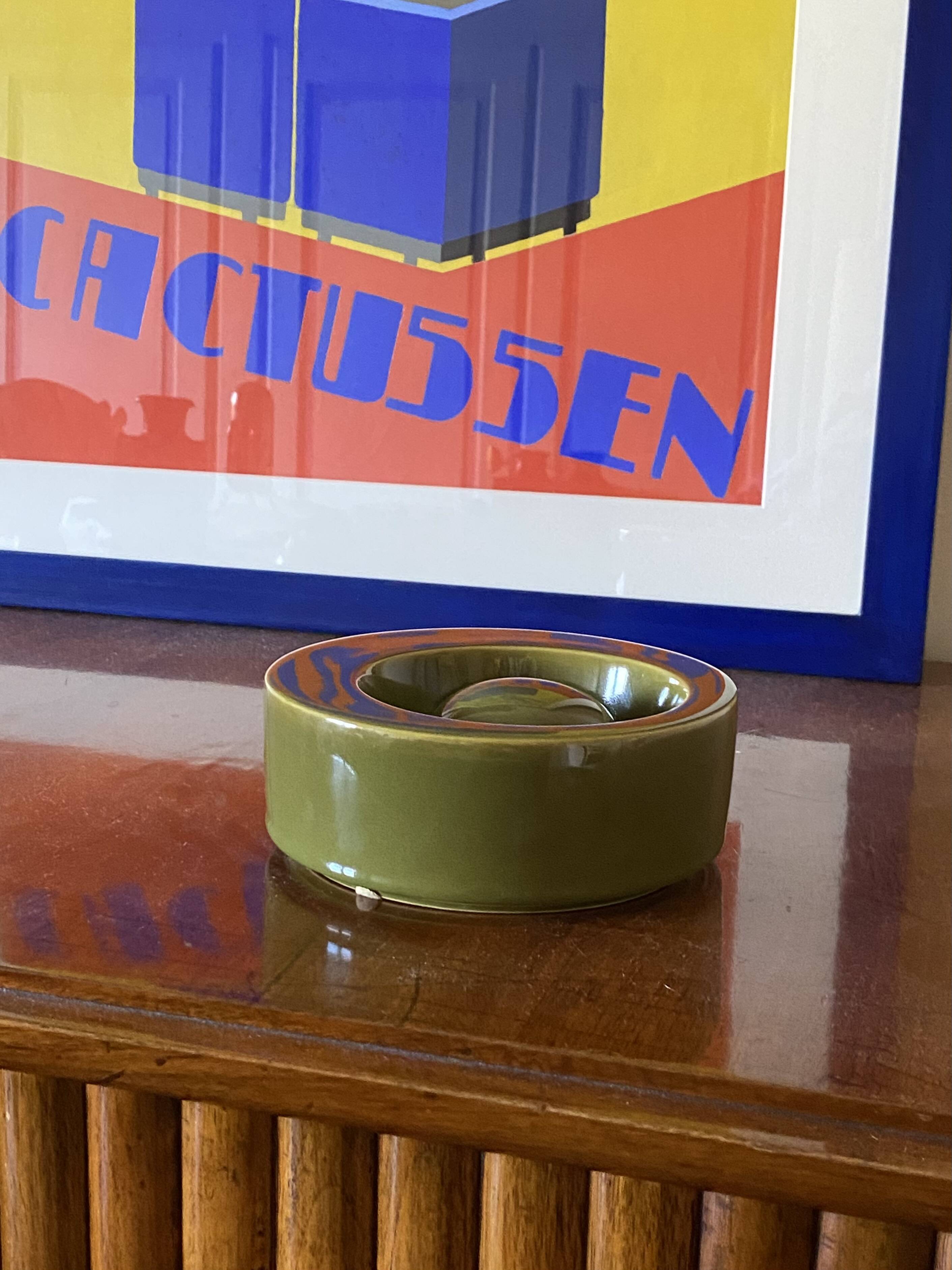 Mid-century green ceramic ashtray, Sicart Italy 1969