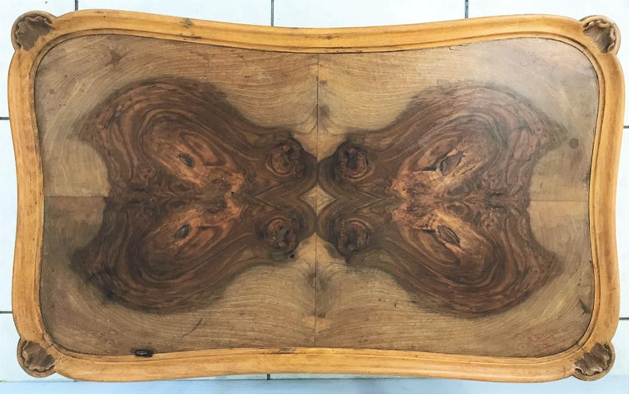 English coffee table Queen Anne - England 19th century