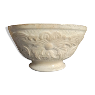 Beige bowl flower pattern