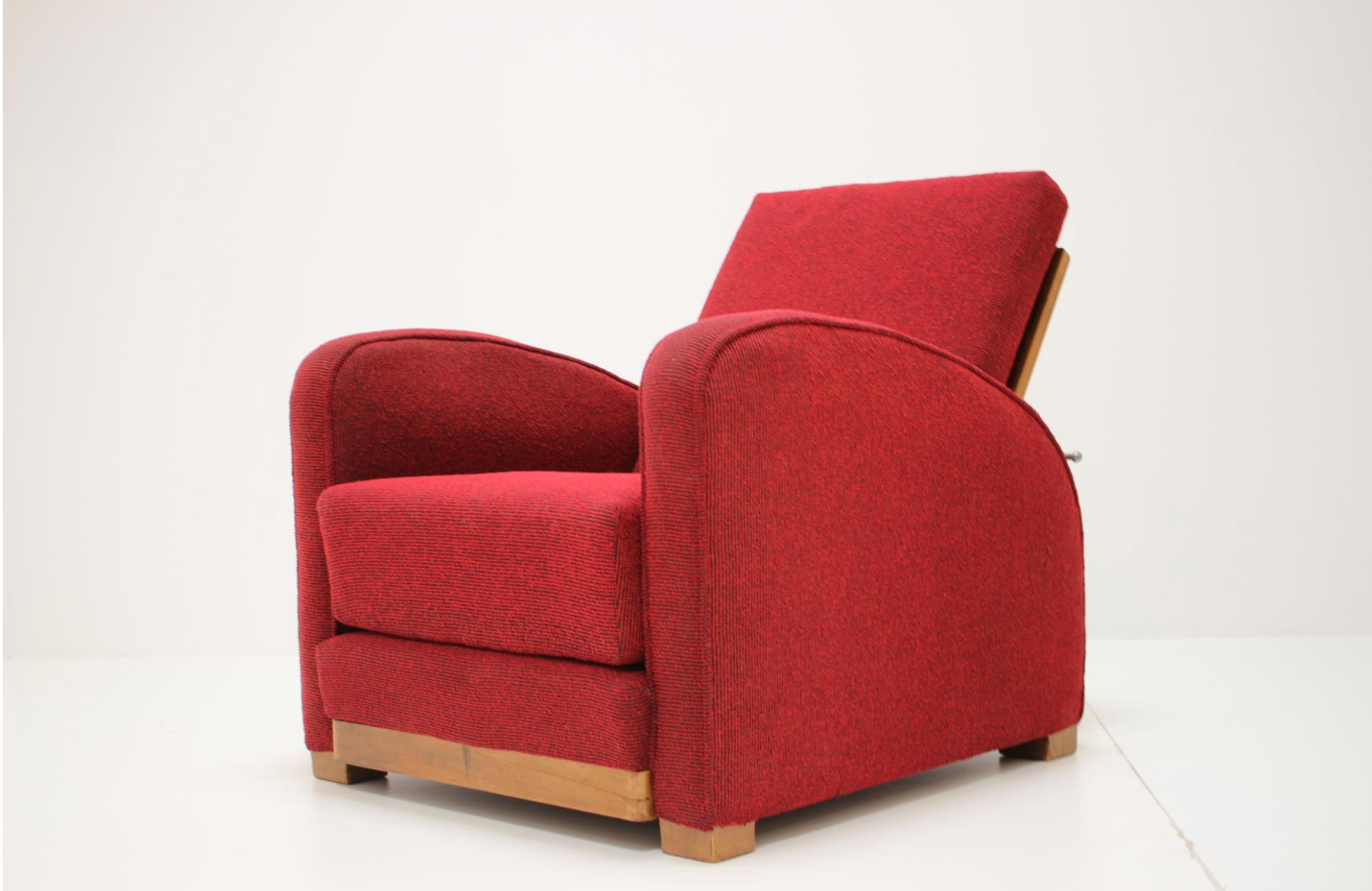 Armchair design by Jindřich Halabala model H-282, Czechoslovakia
