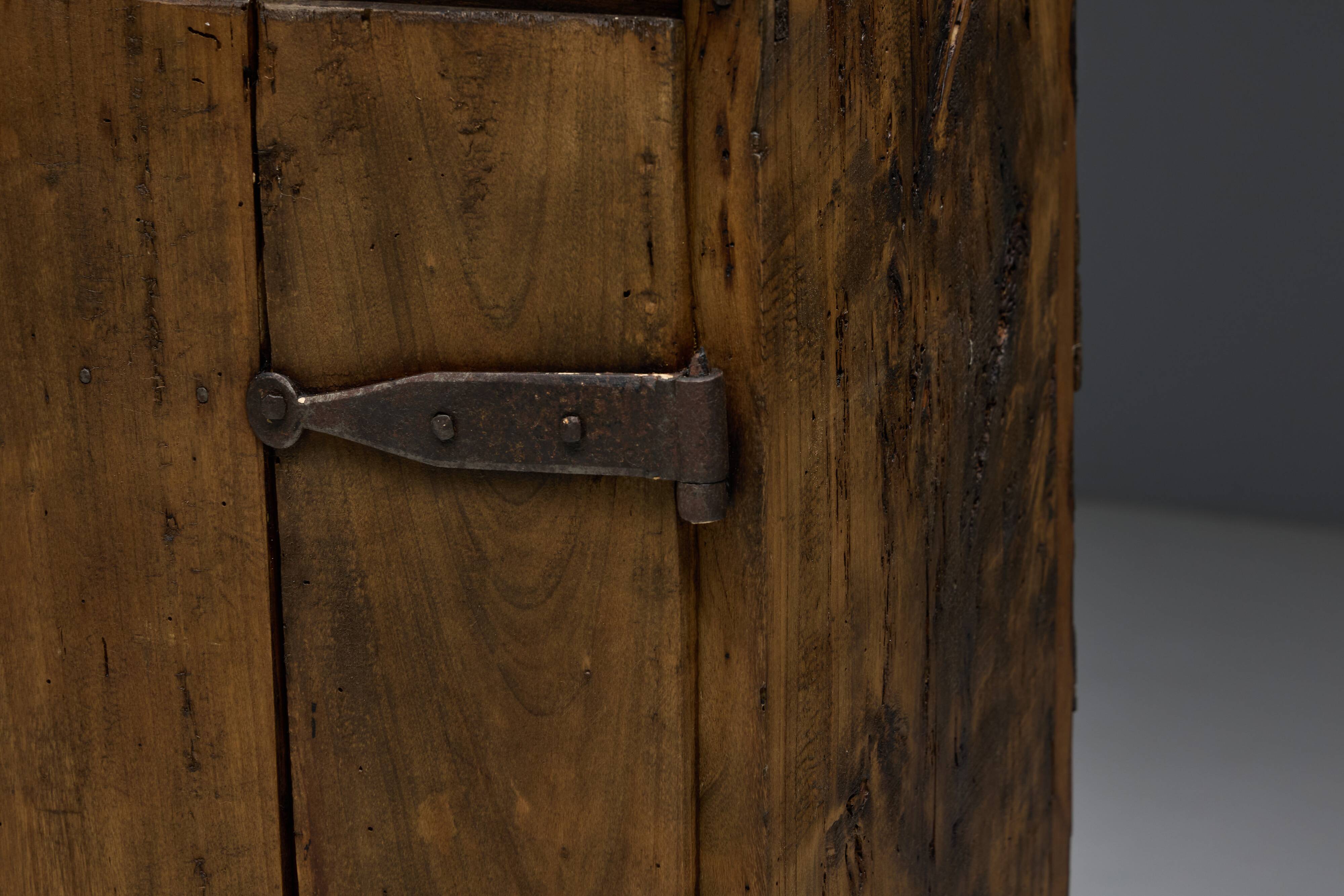 Rustic Travail Populaire Cabinet, France, Late 18th Century