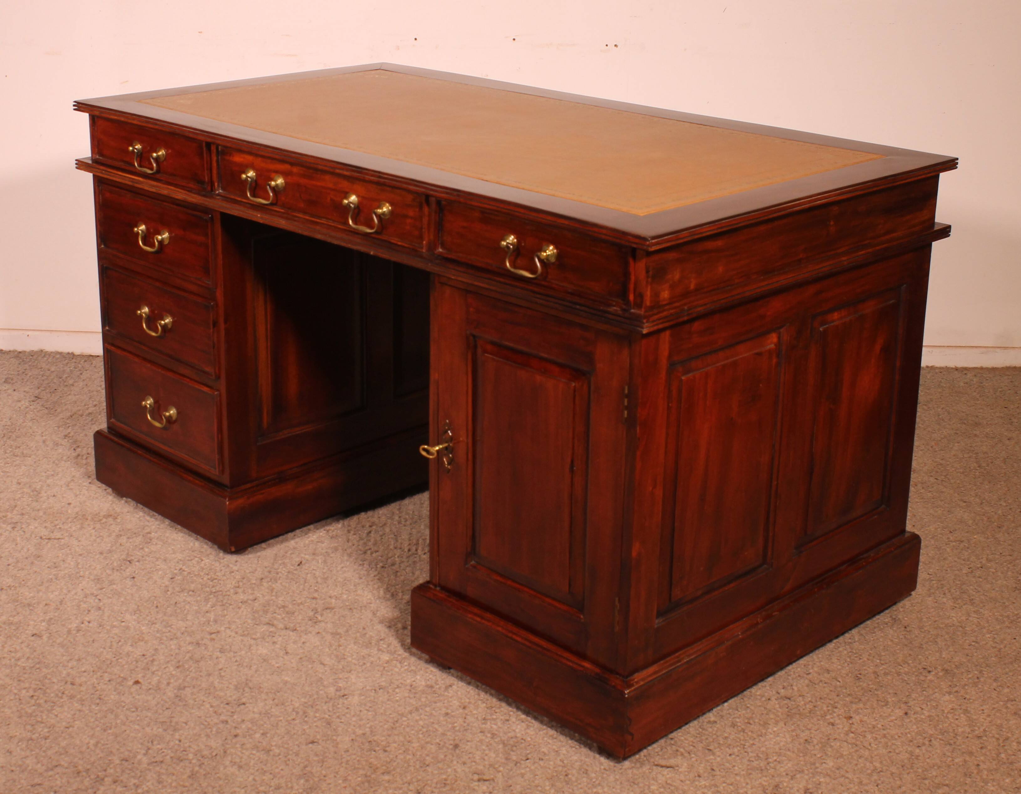 English mahogany pedestal desk