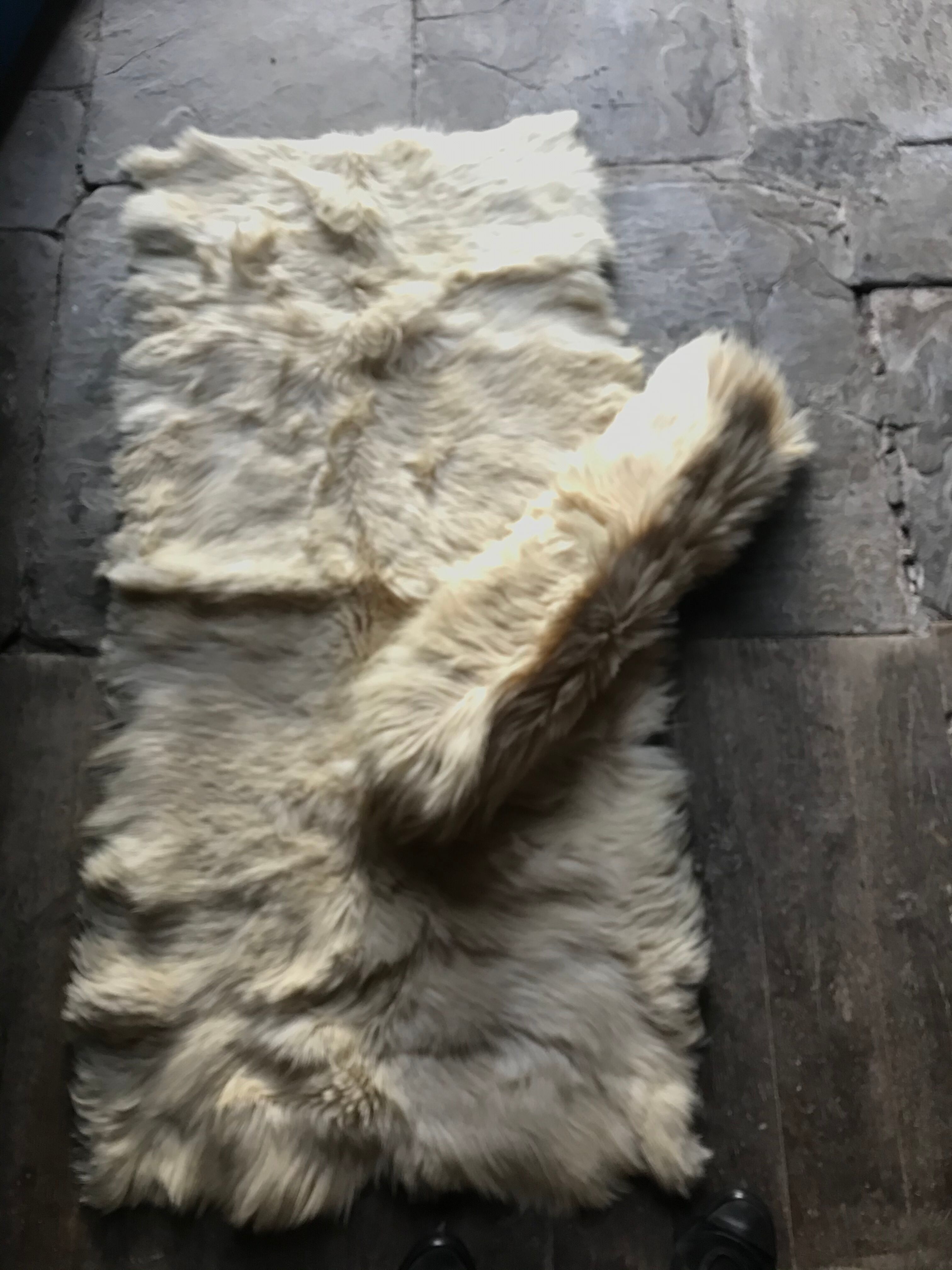 Bed descents goat skins 64x135cm