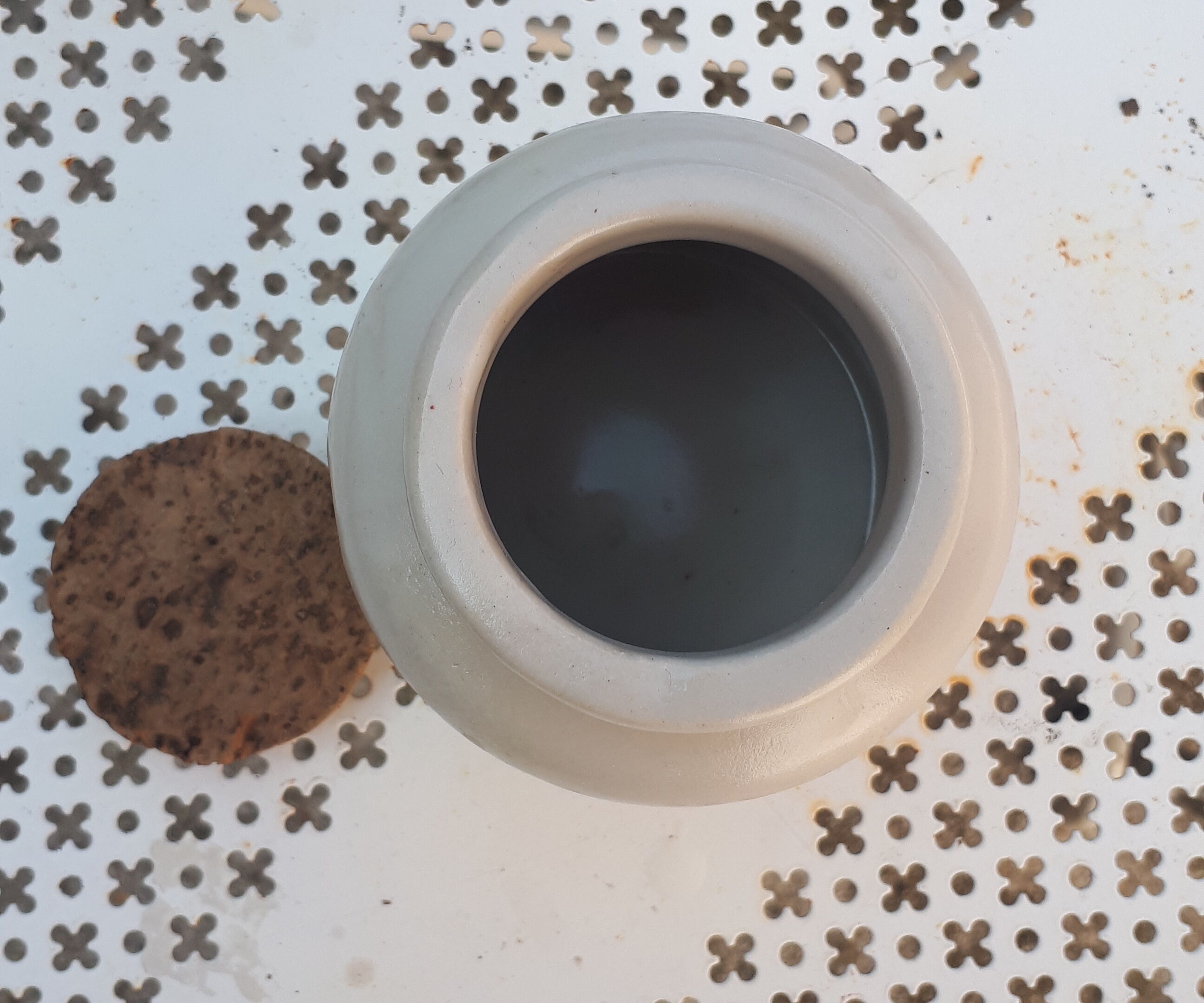 Set of 3 old sandstone pots