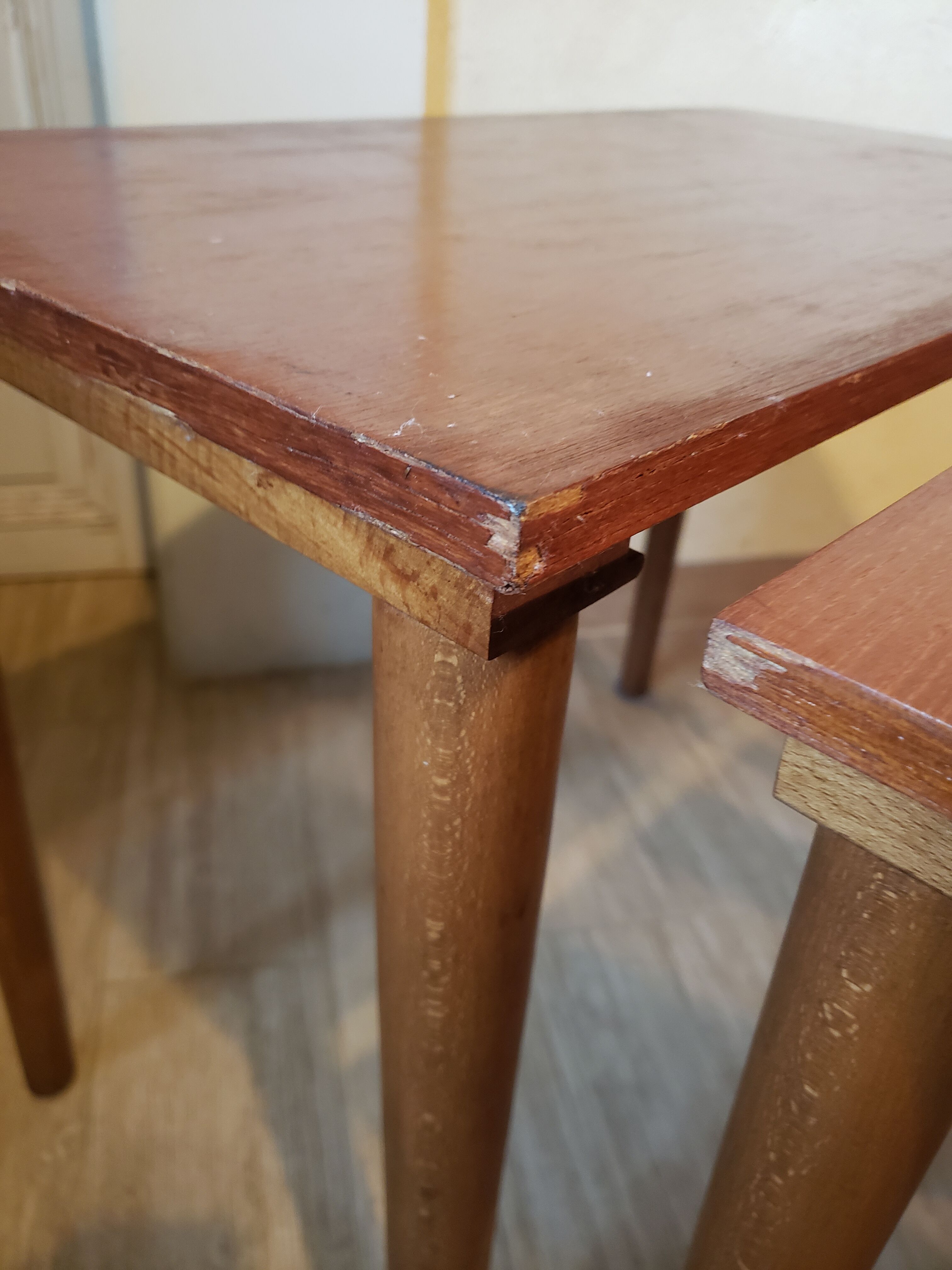 Scandinavian vintage gigognes tables