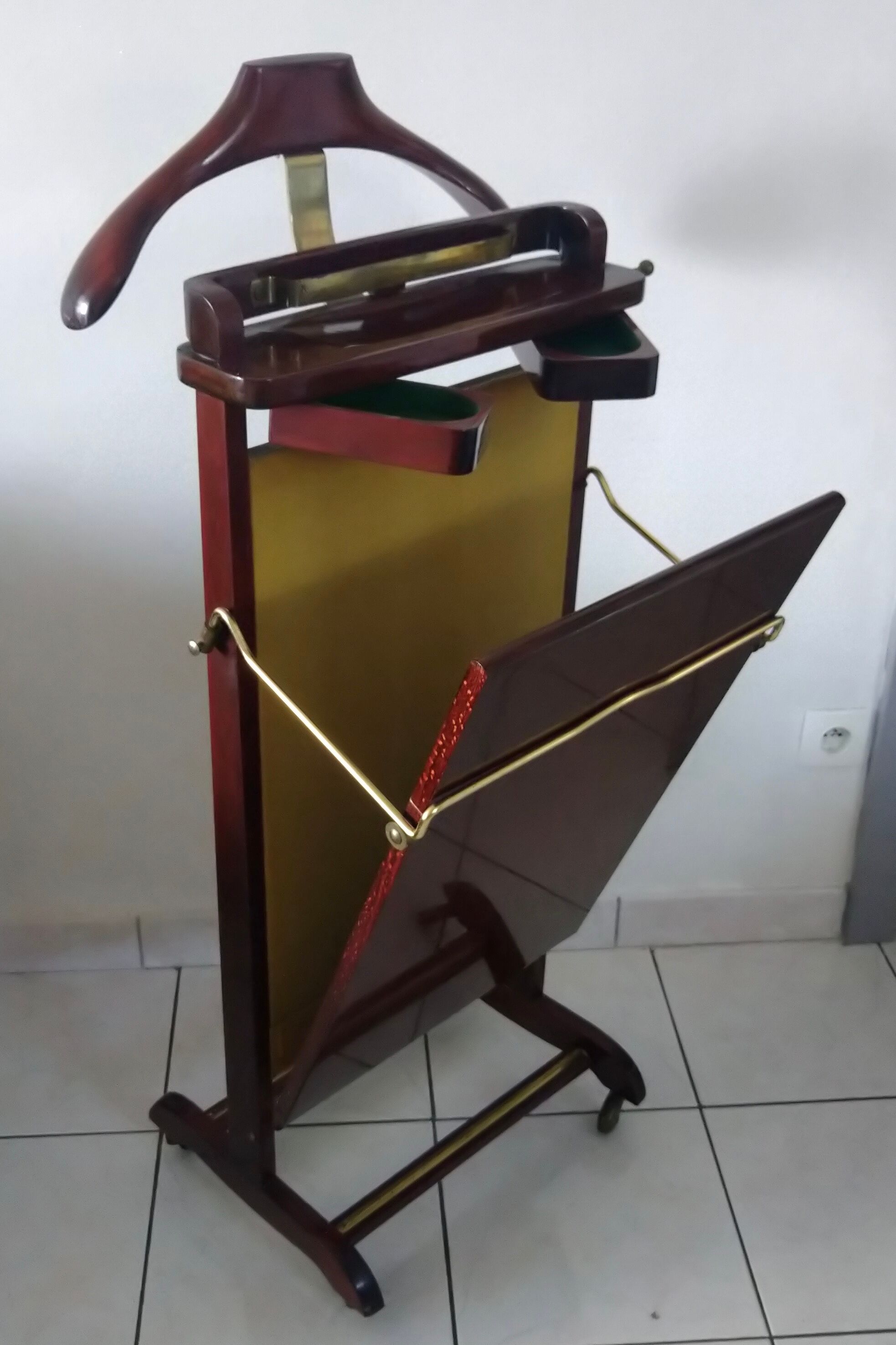 Room valet Reguitti Fratelli