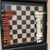 Chess game of the years with black lacquer and ivory board