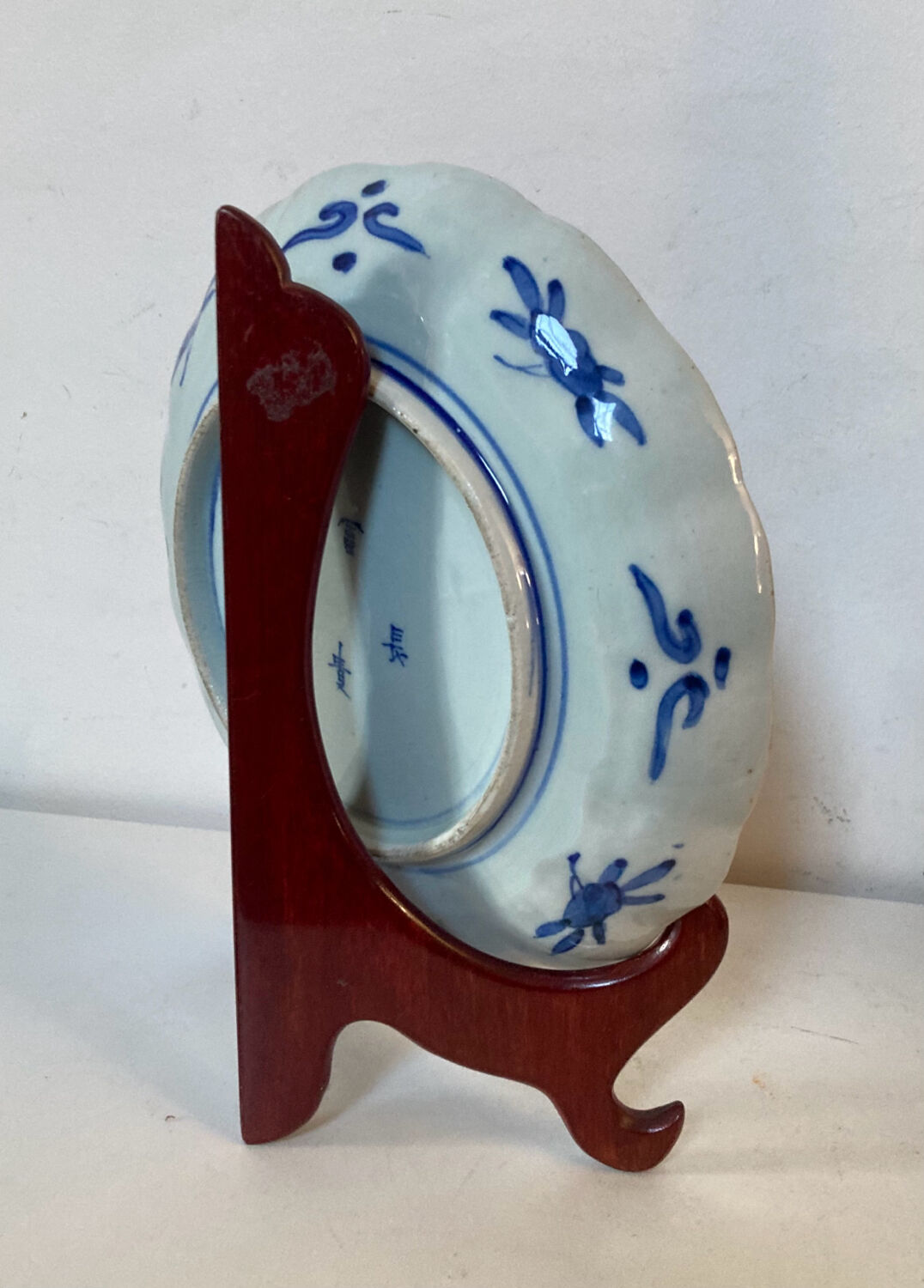 Assiette en porcelaine d’Imari Japon époque XIXe décors fait mains