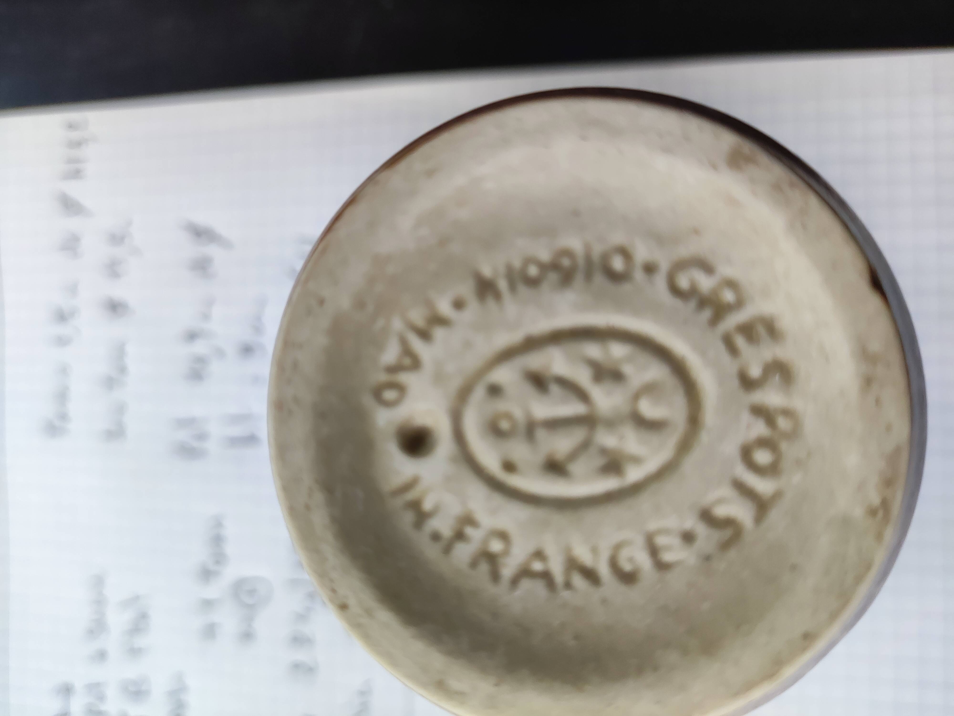 Digoin sandstone glasses