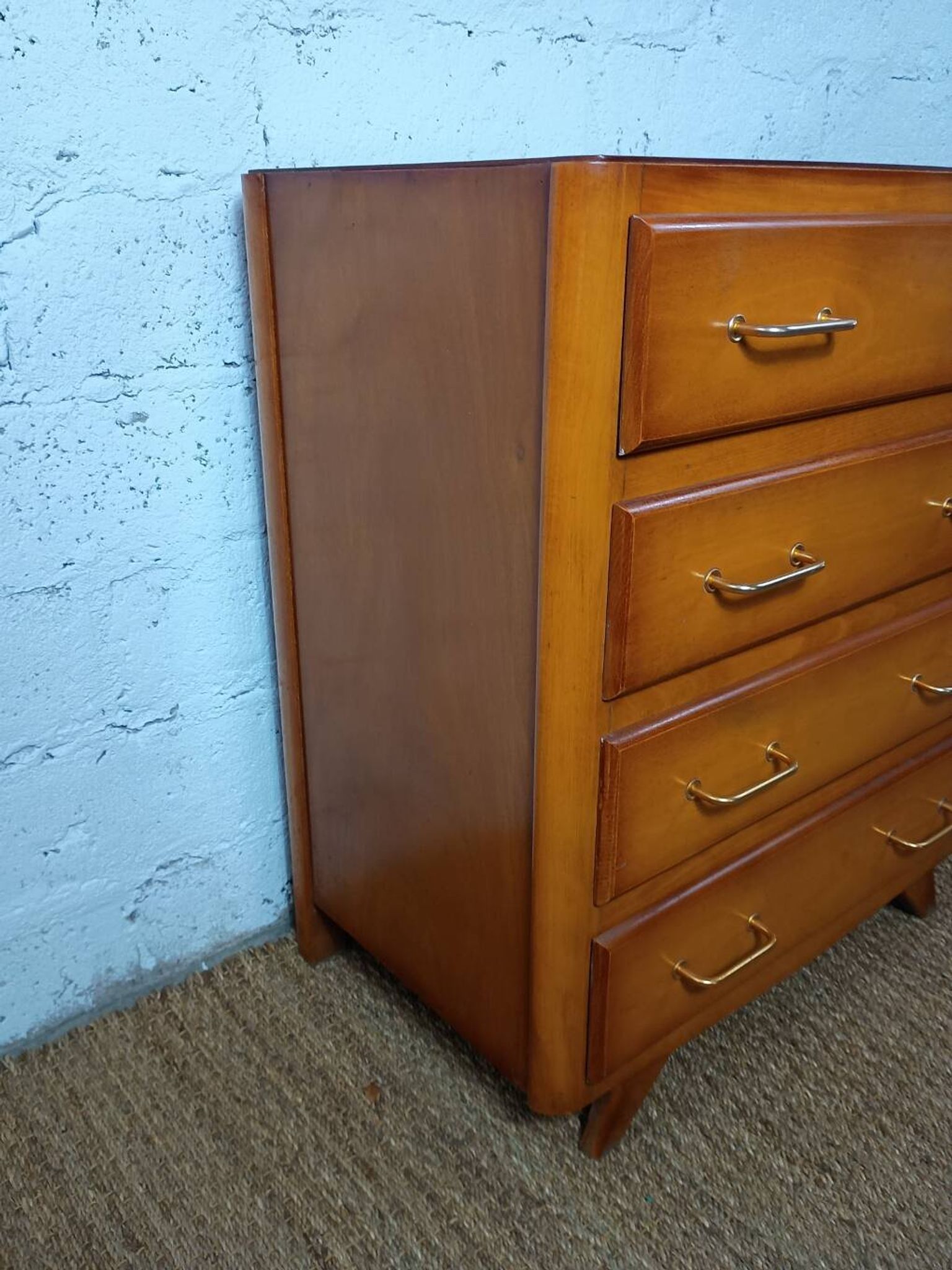 Commode pieds compas, années 60