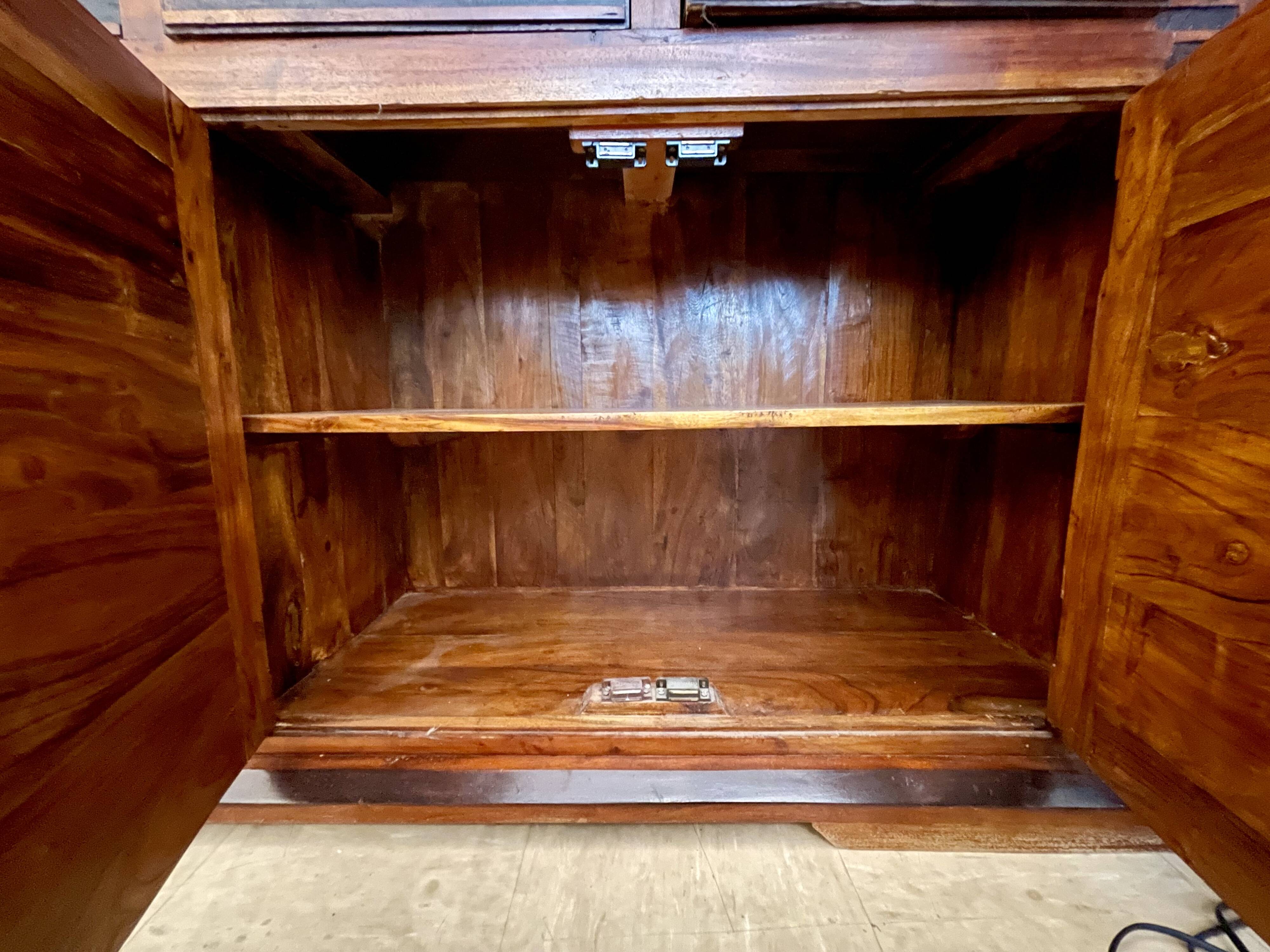 Buffet / storage unit in solid acacia wood