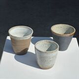 Lot de 3 tasses en céramique indonésienne (noir, mat brun & glacé moucheté)
