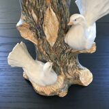 Vase of 2 doves in slip