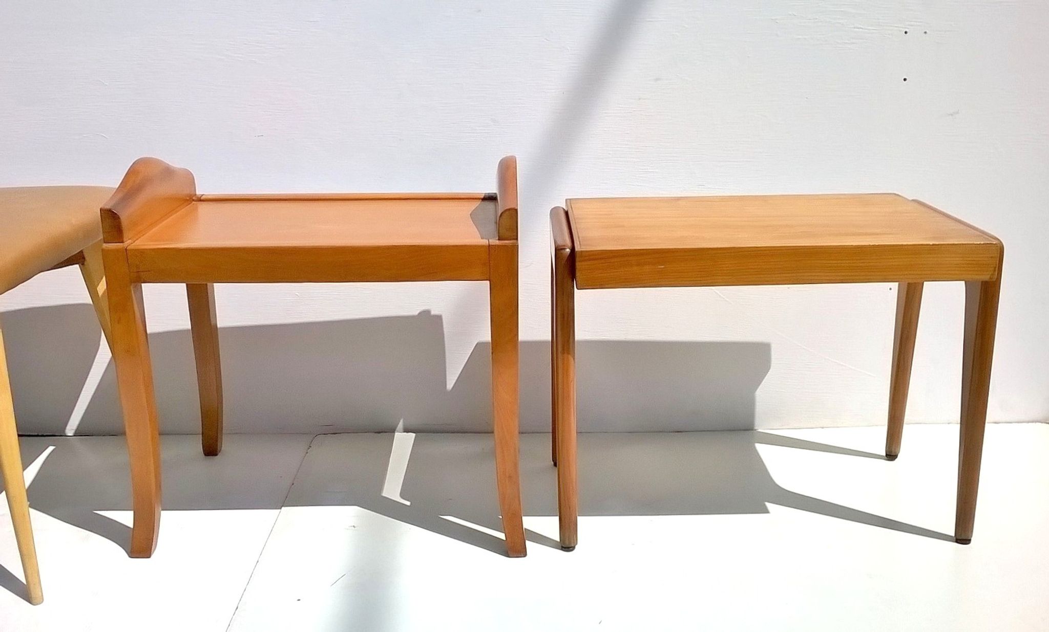 Art Déco beech ottomans made in Italy, orginals from 1940