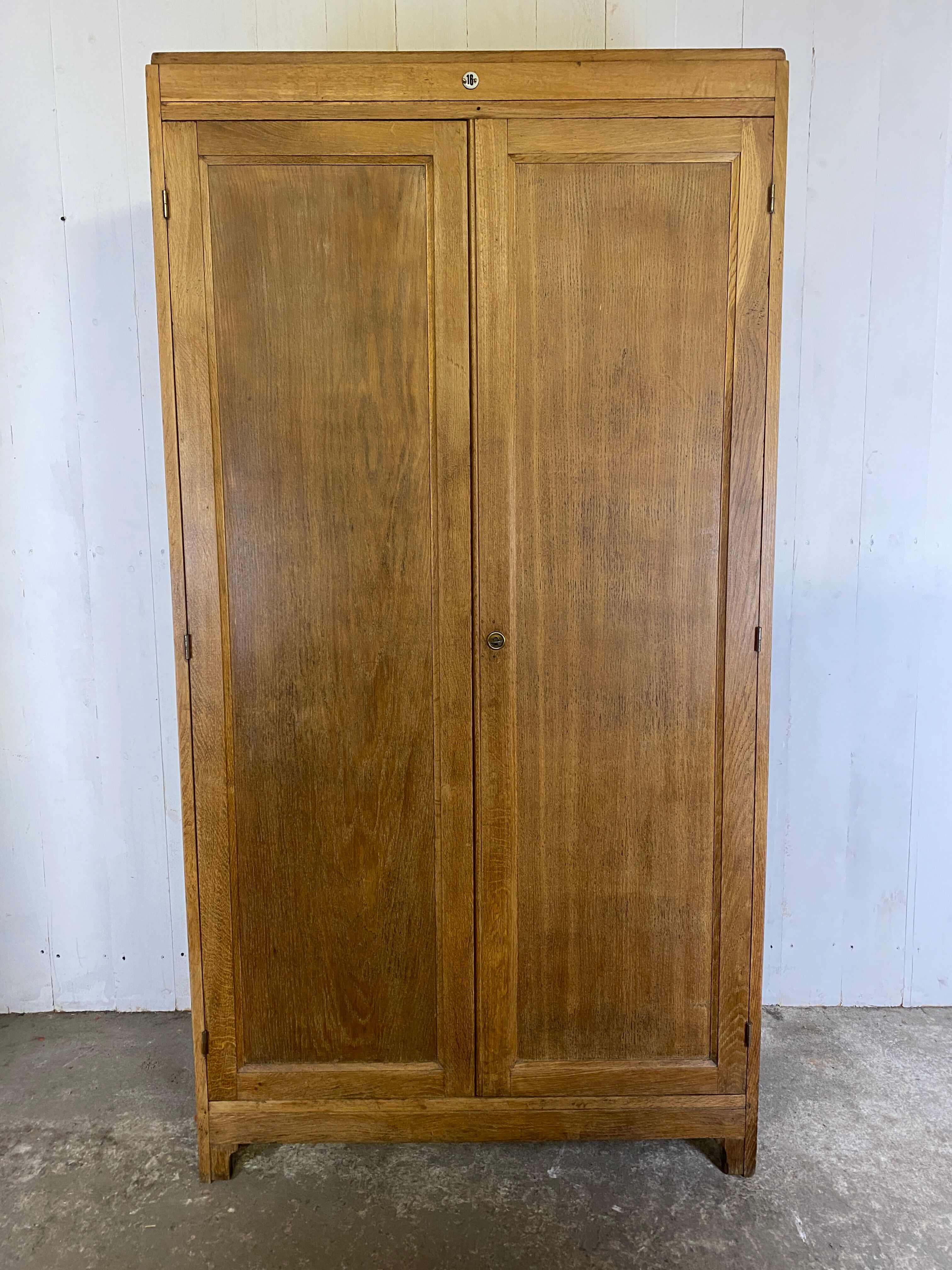 Parisian wardrobe raw oak