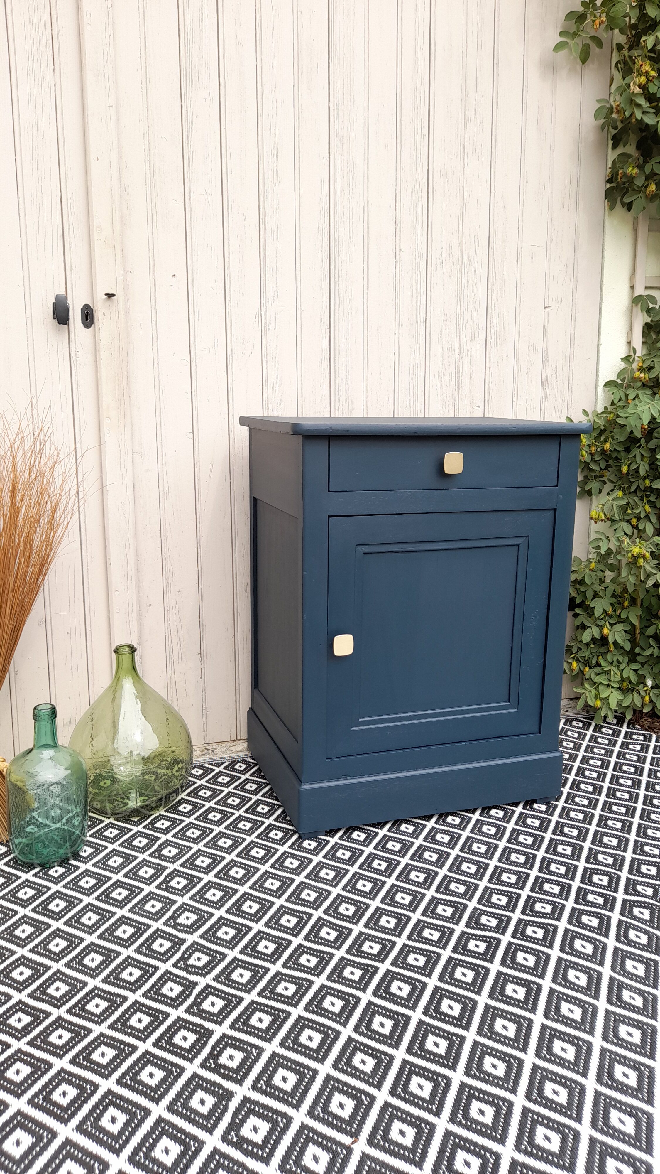 Jam maker / extra furniture