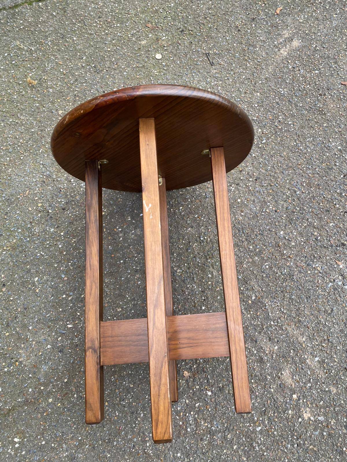 Round Scandinavian side table in solid wood, 1980