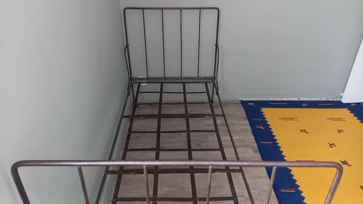 Wrought iron bed