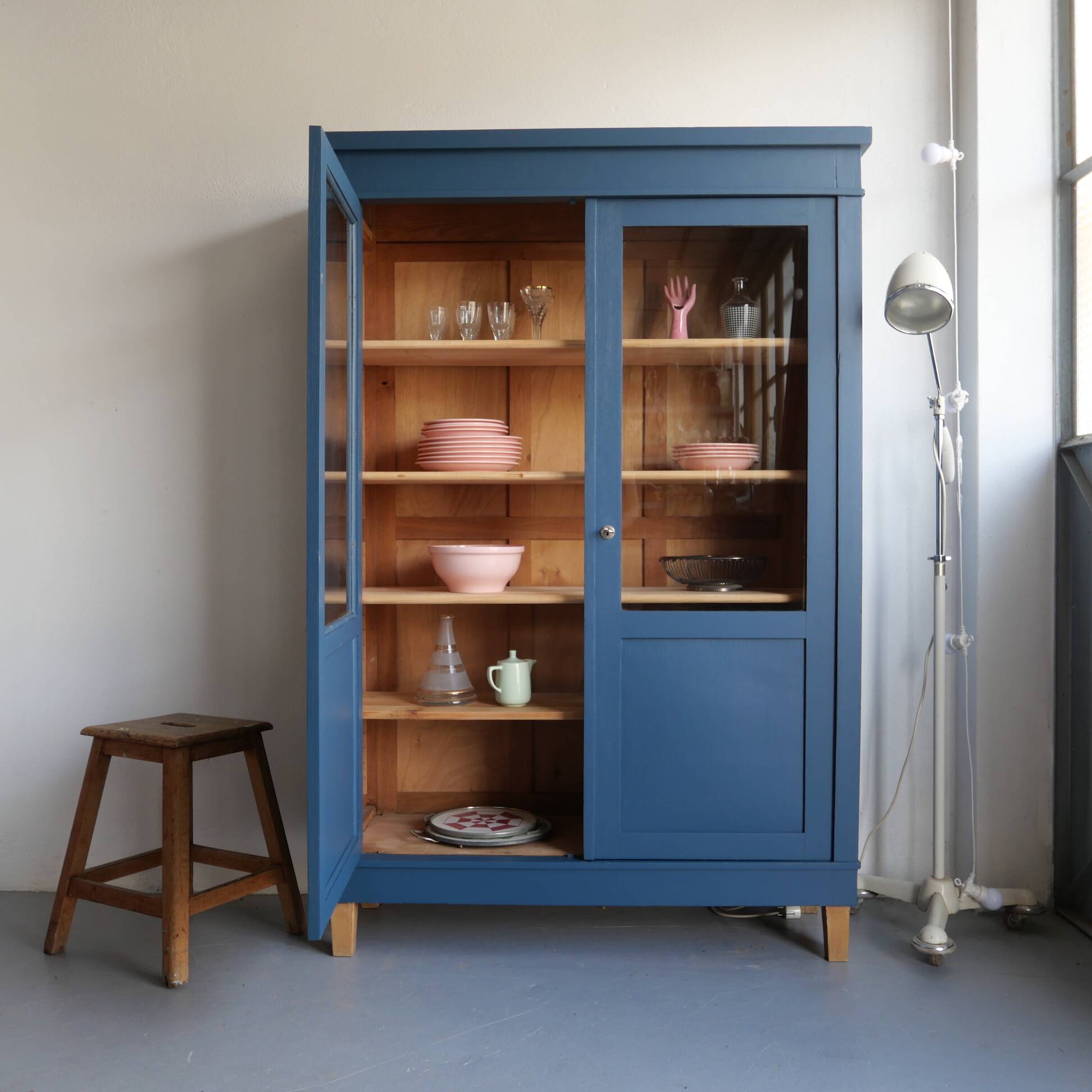 Dresser display cabinet